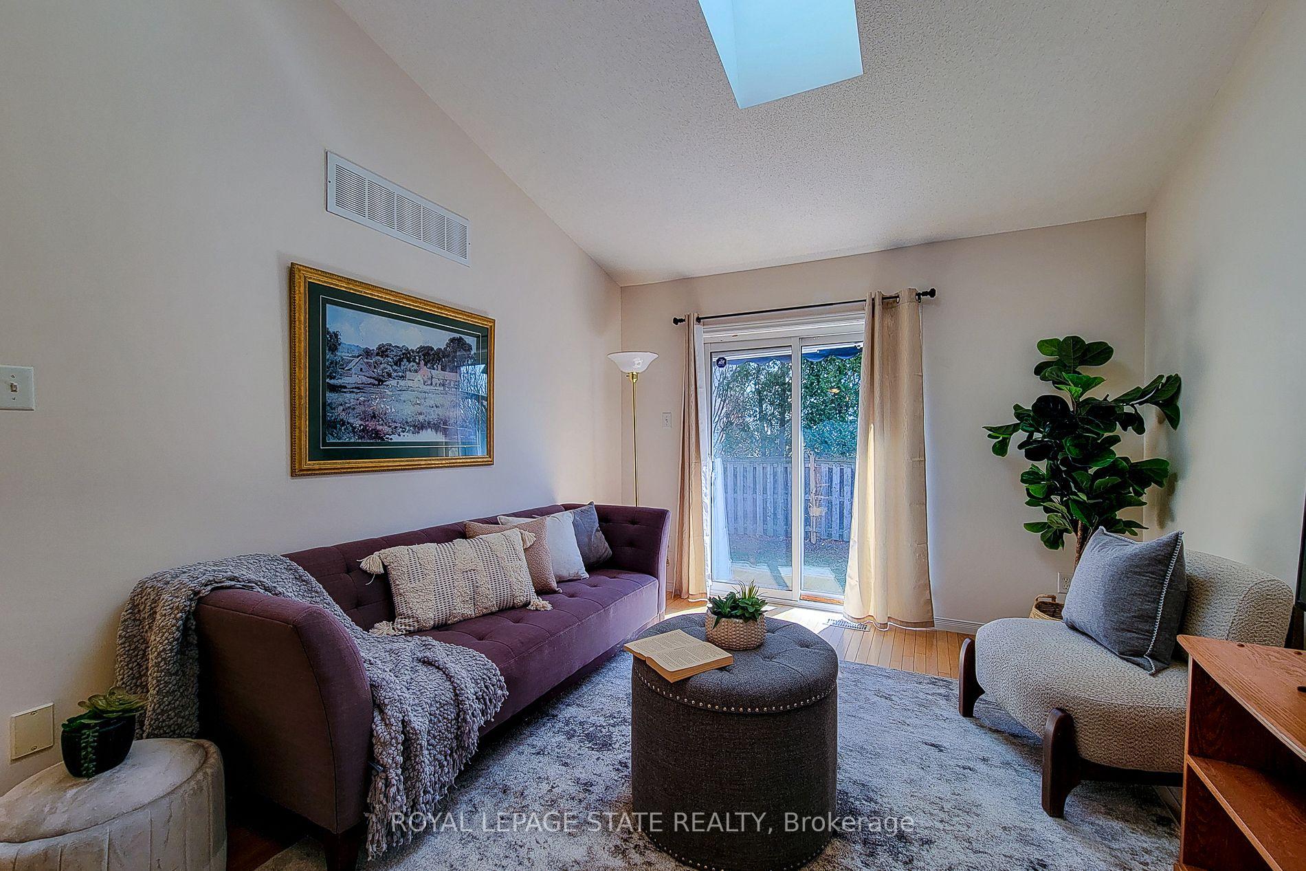 2 Bedrooms Condo at 751 Rymal, Hamilton For sale