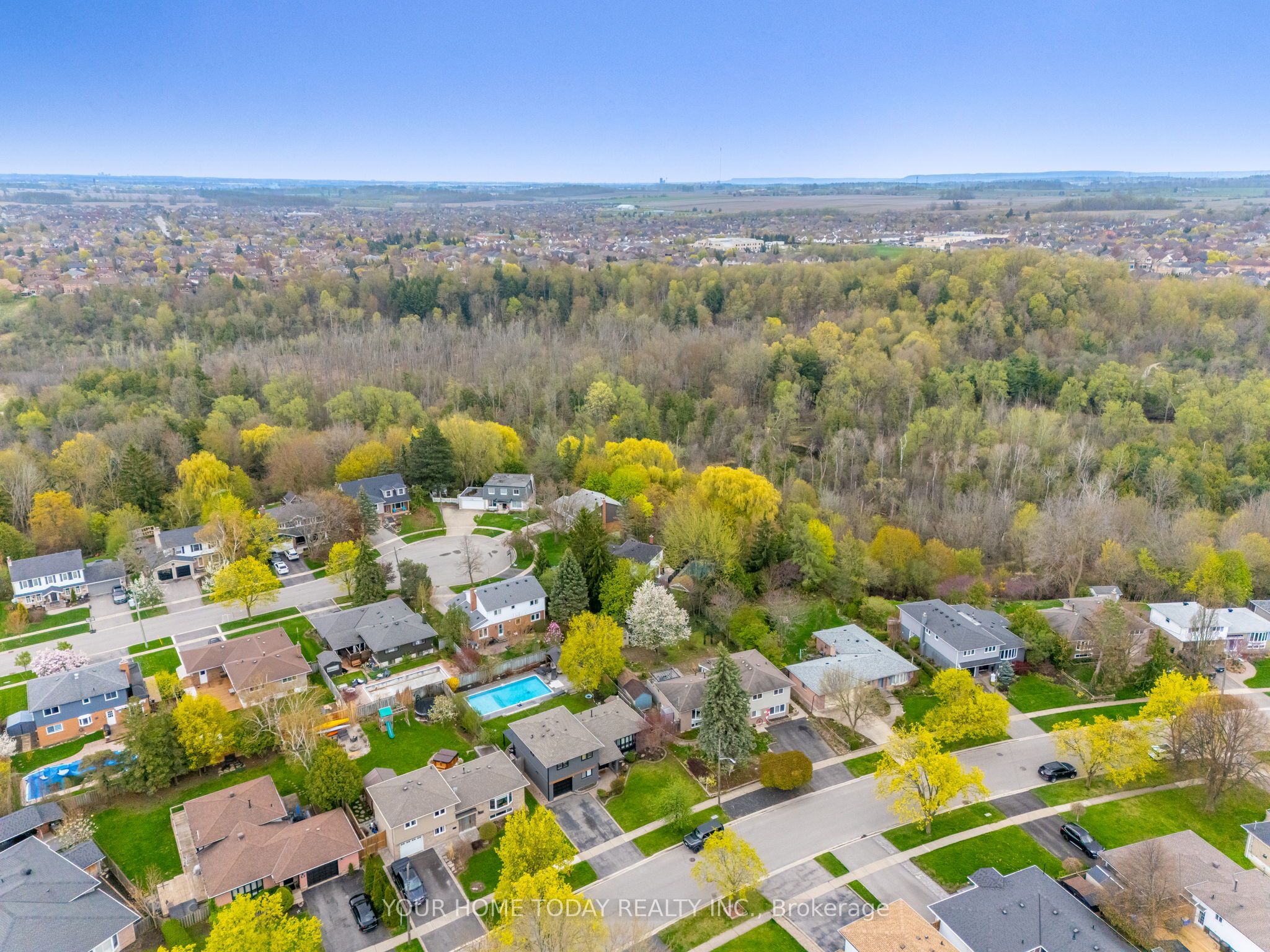 47 Irwin Crescent