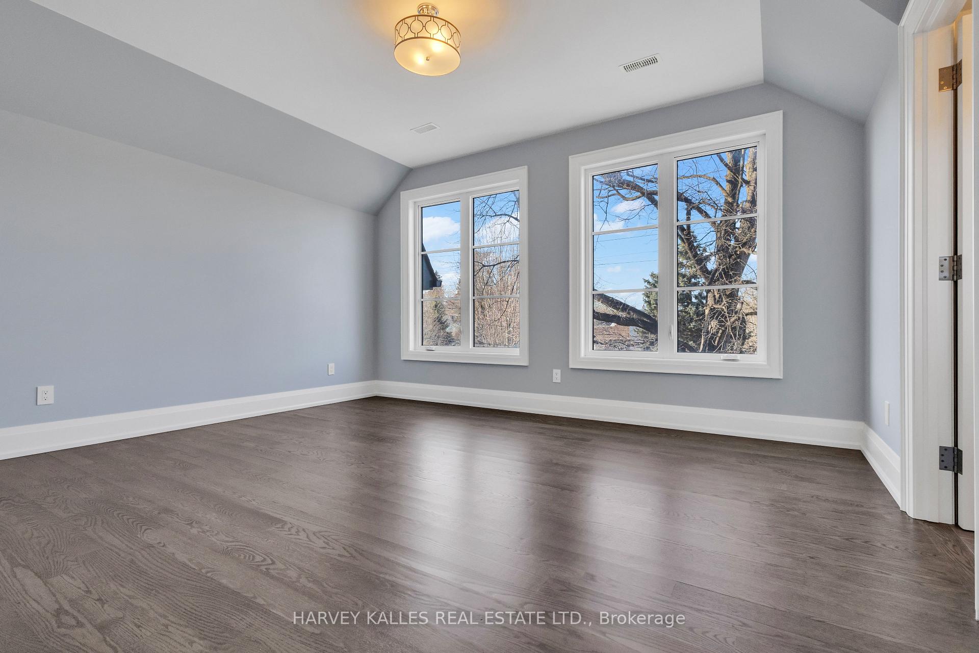 29 Leland Avenue