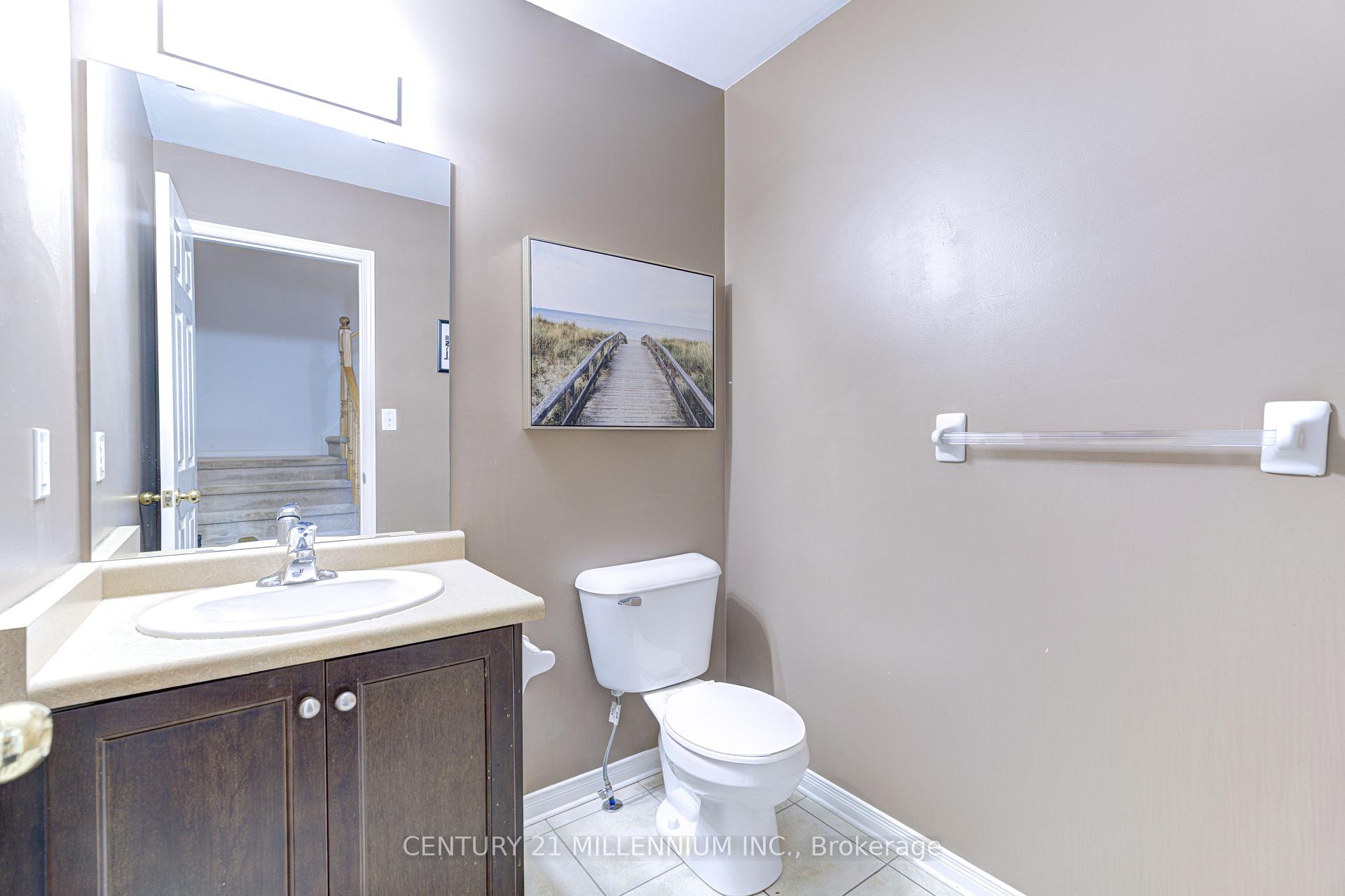 3 Bedrooms Condo at 151 Green,  Hamilton For sale