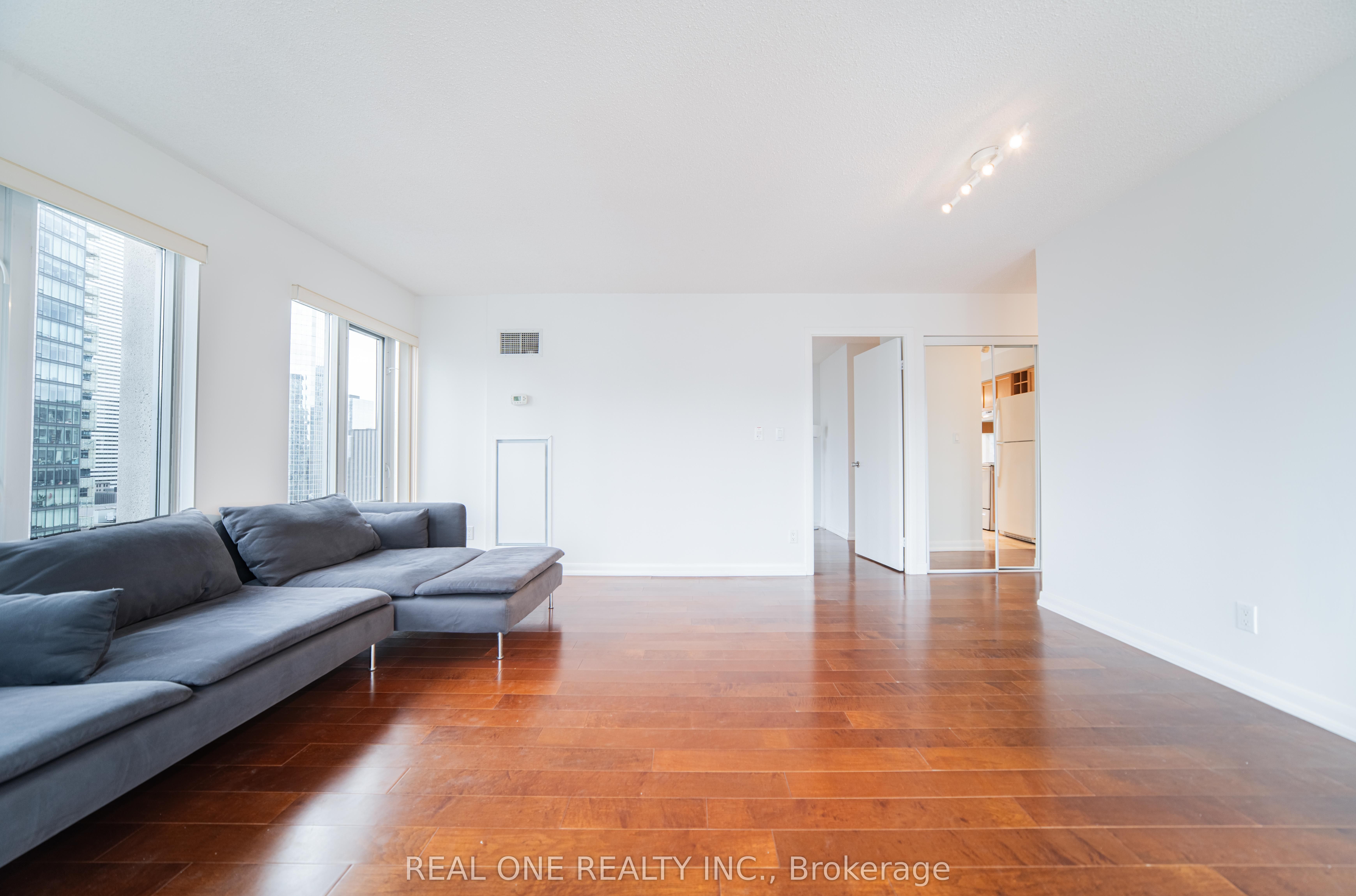 210 Victoria Street, #2404