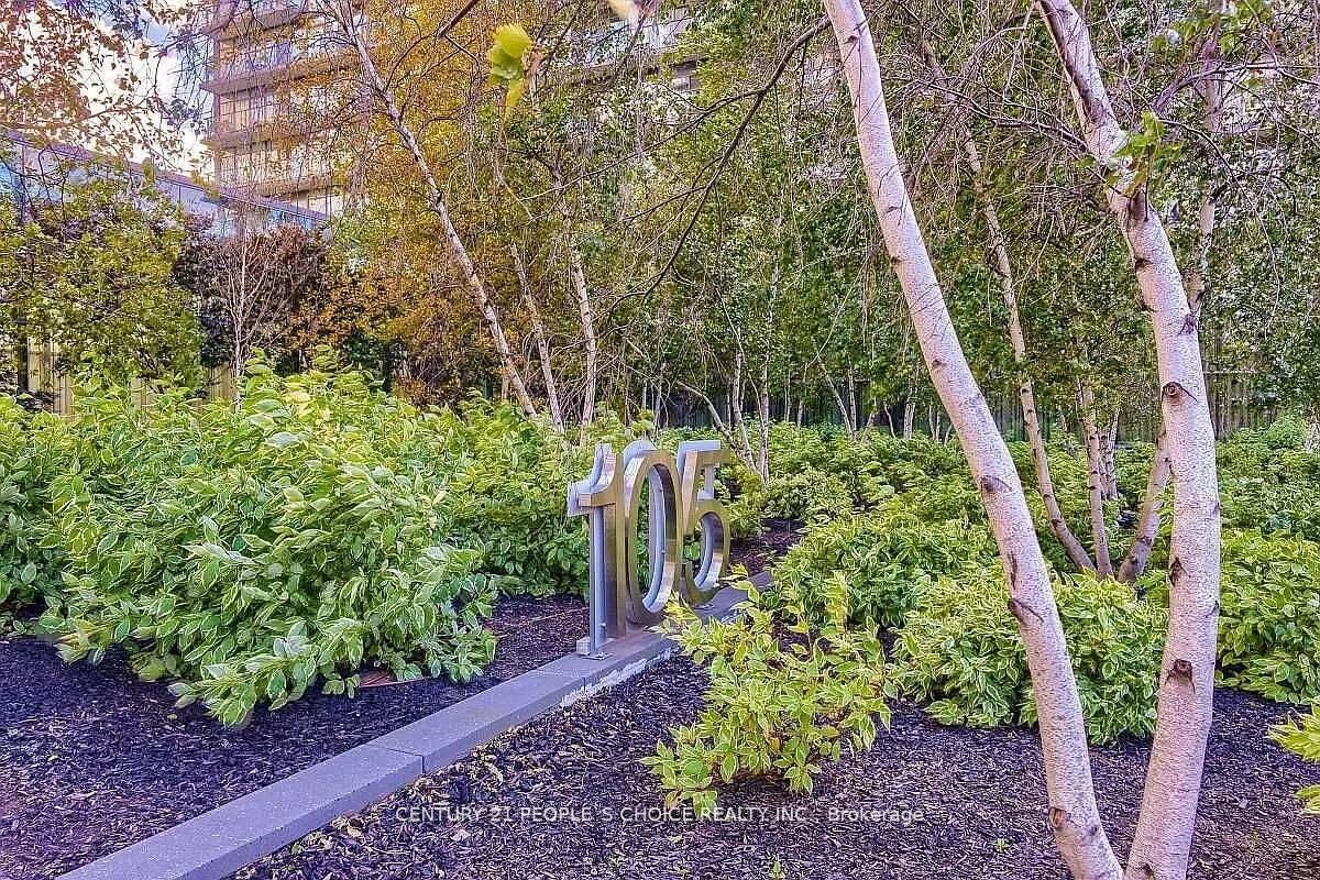 2 Bedrooms Condo at 105 The Queensway, Toronto For sale