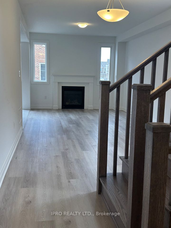 7 Copley Court, Milton, ON L9T 7V8