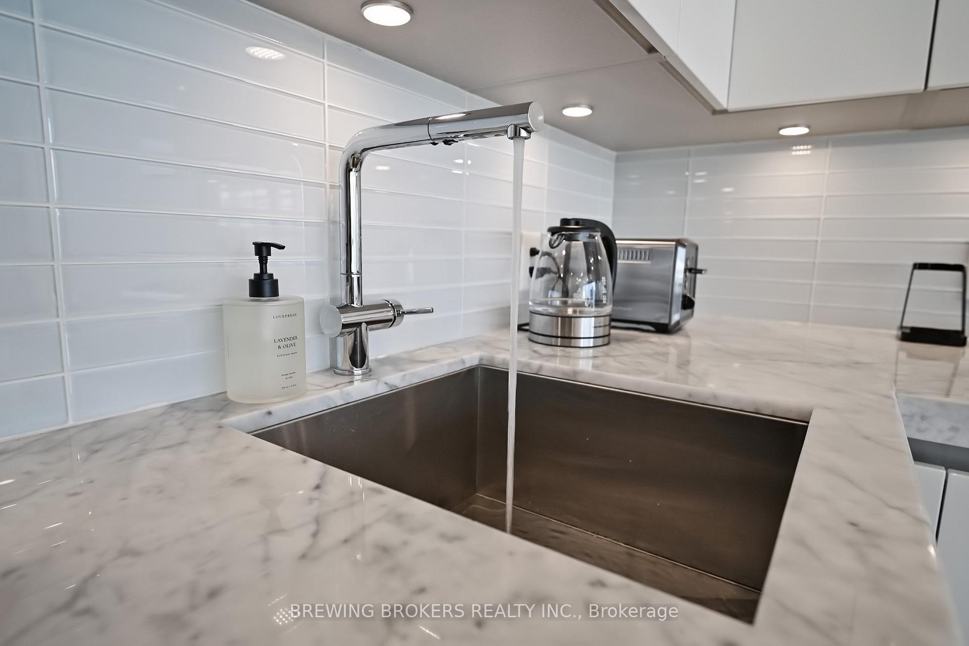 1 Bedroom Condo at 629 King St W, Toronto For sale