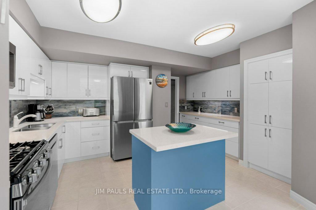 2 Bedrooms Condo at 77 Governors, Hamilton For sale