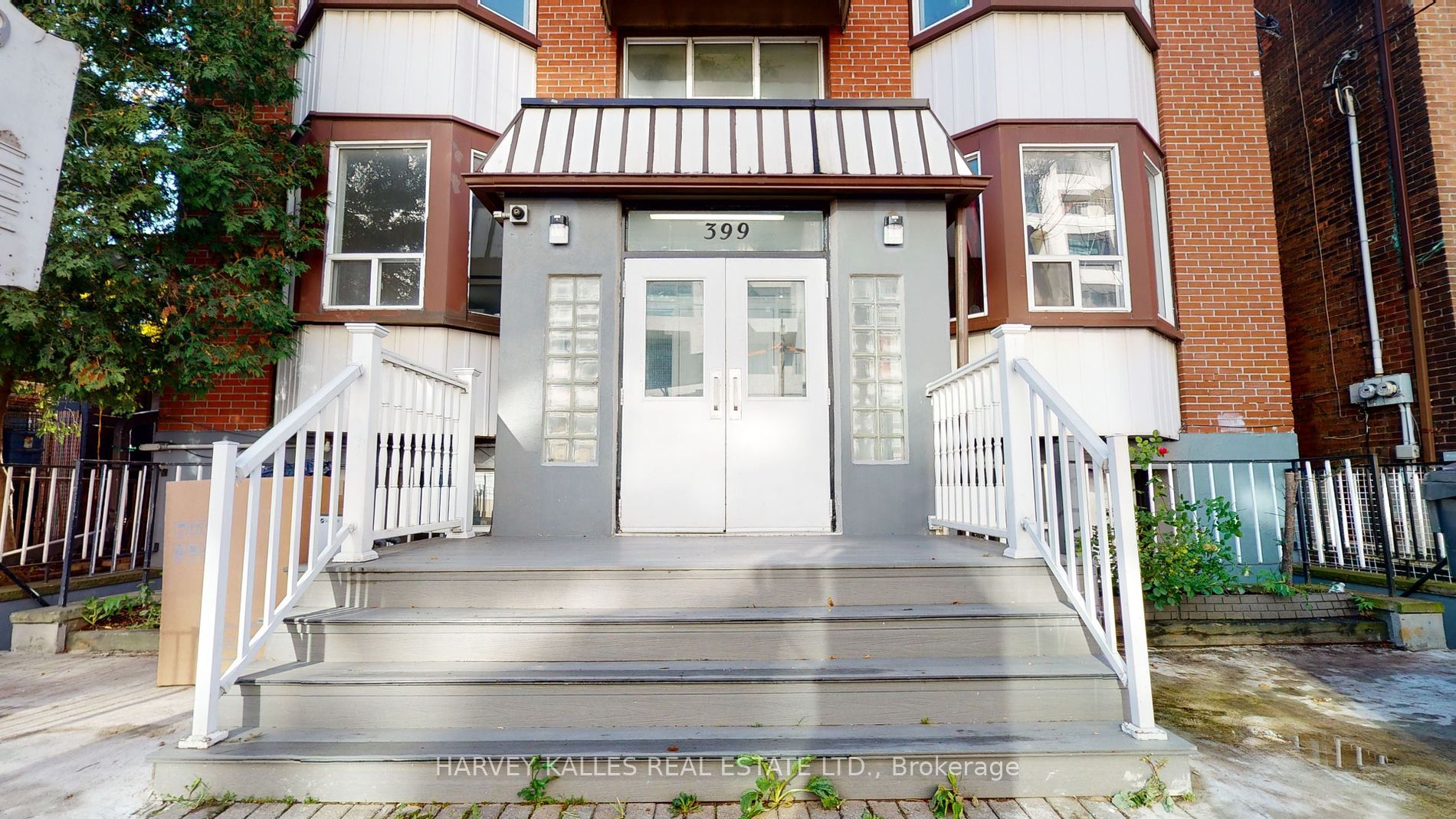 399 Dupont Street 102