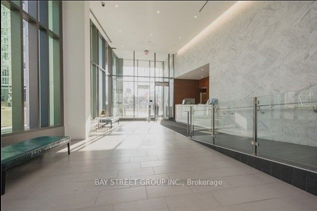 170 Fort York Boulevard, #2112