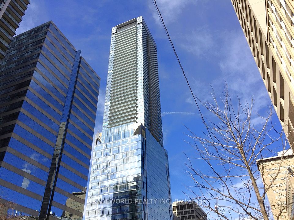 #2101 - 488 University Avenue, Toronto, ON M5G 0C1