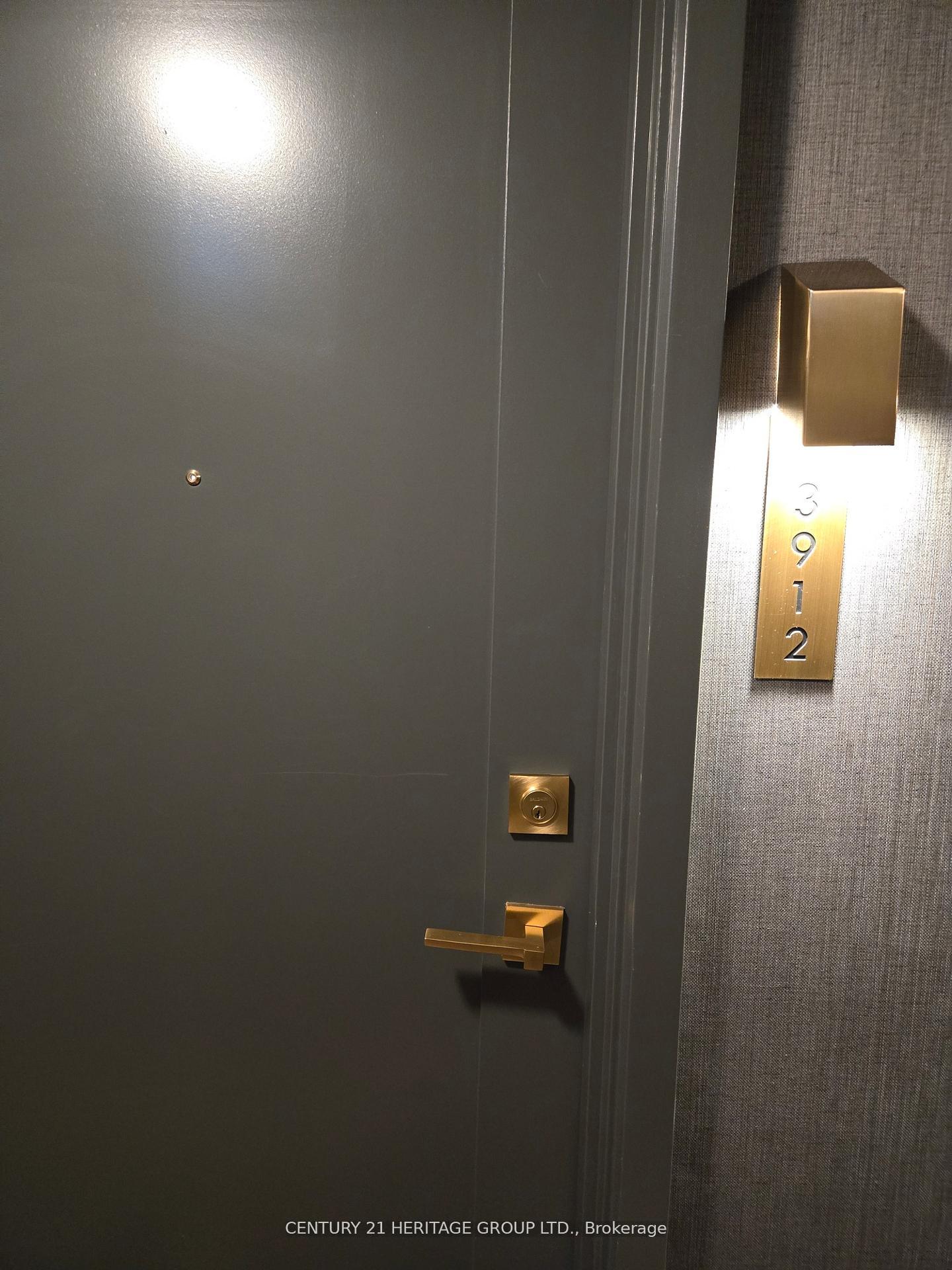 Condo at 50 Charles, Toronto For sale
