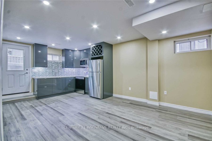 359 Rathburn Road, #Basement
