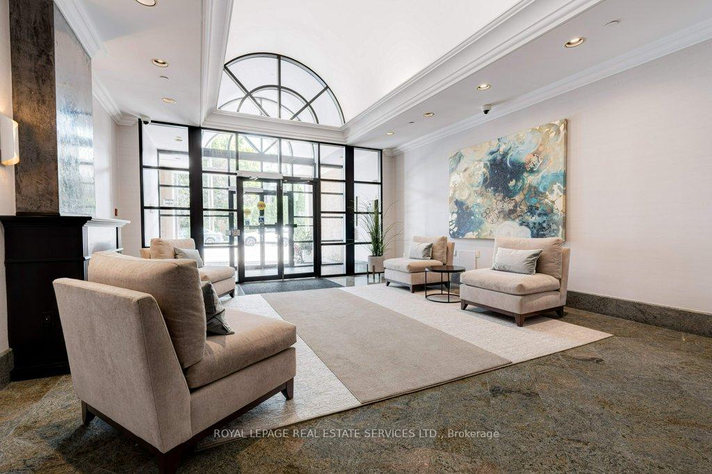 2 Bedrooms Condo at 221 Robinson,  Oakville For sale