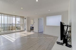 2 Bedrooms Condo at 175 Bamburgh, Toronto For sale