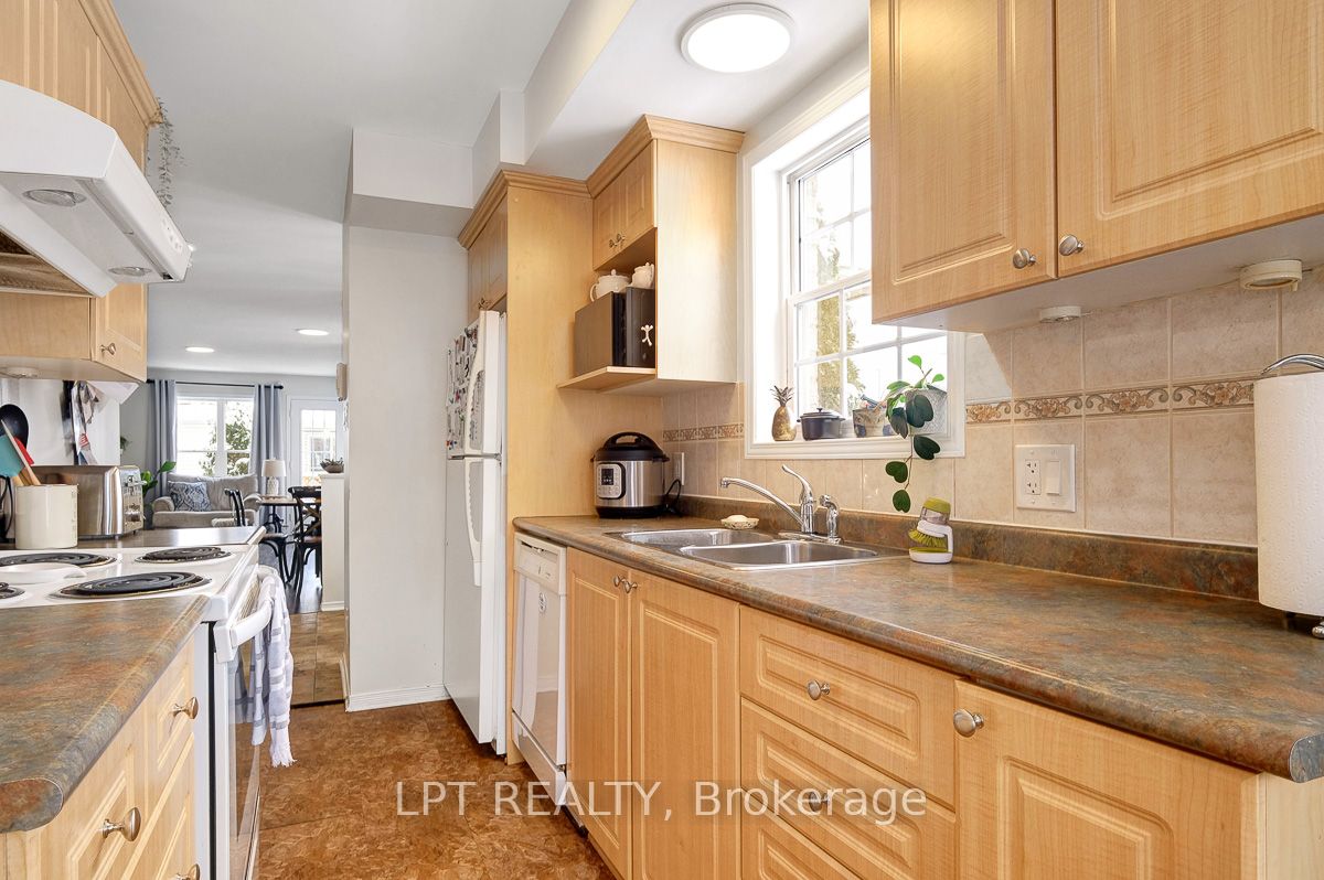 254 Westvalley Private, BillingsBridgeRiversideParkandArea, ON K1V 2B6