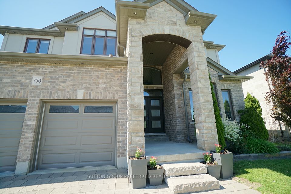 750 Hickorystick Key, London North, ON N6G 0M9