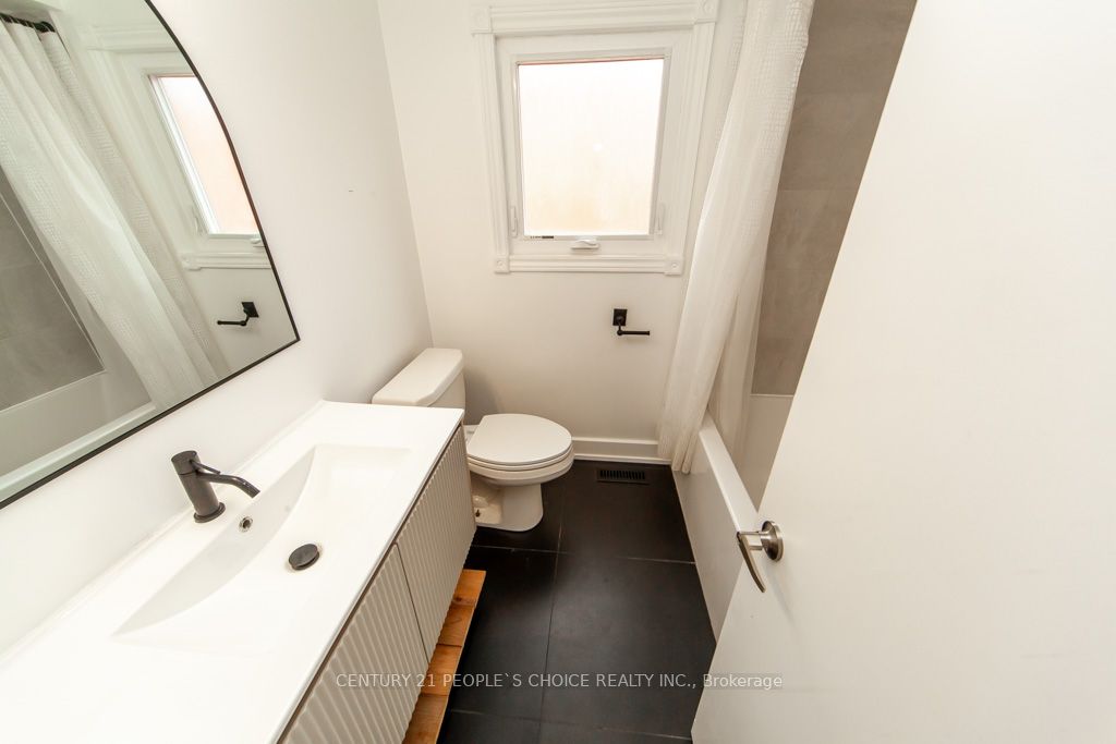 35 Fernbank Place