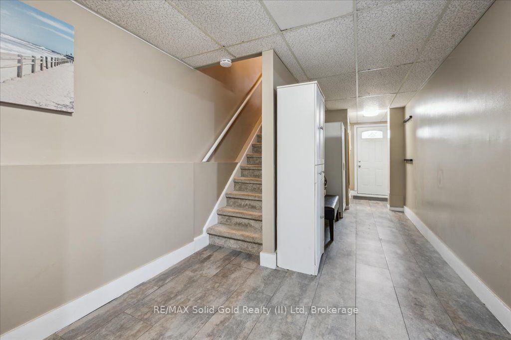 419 Bairstow Crescent, #3