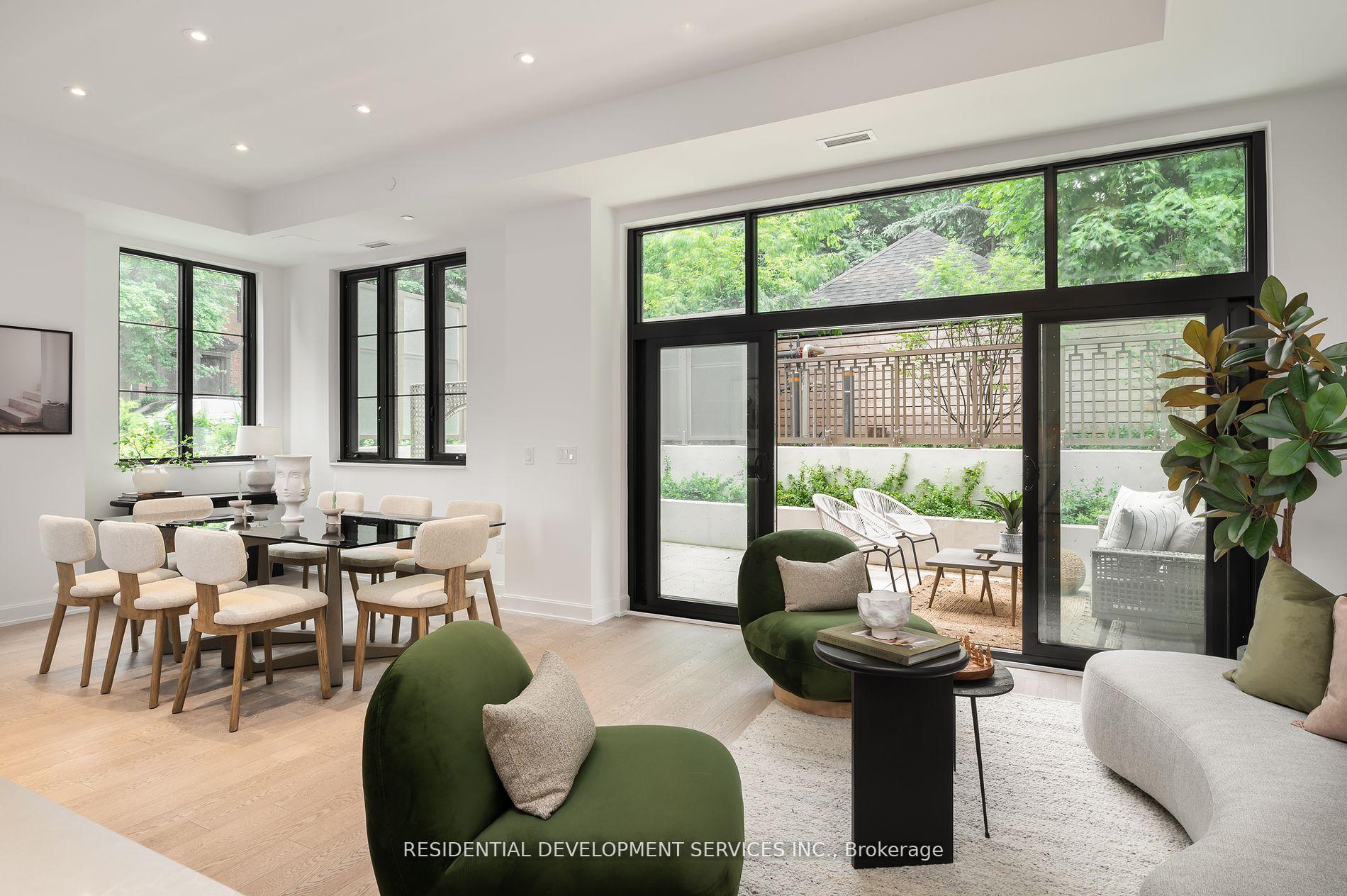 4 Bedrooms Condo at 1 Strathgowan,  Toronto For sale