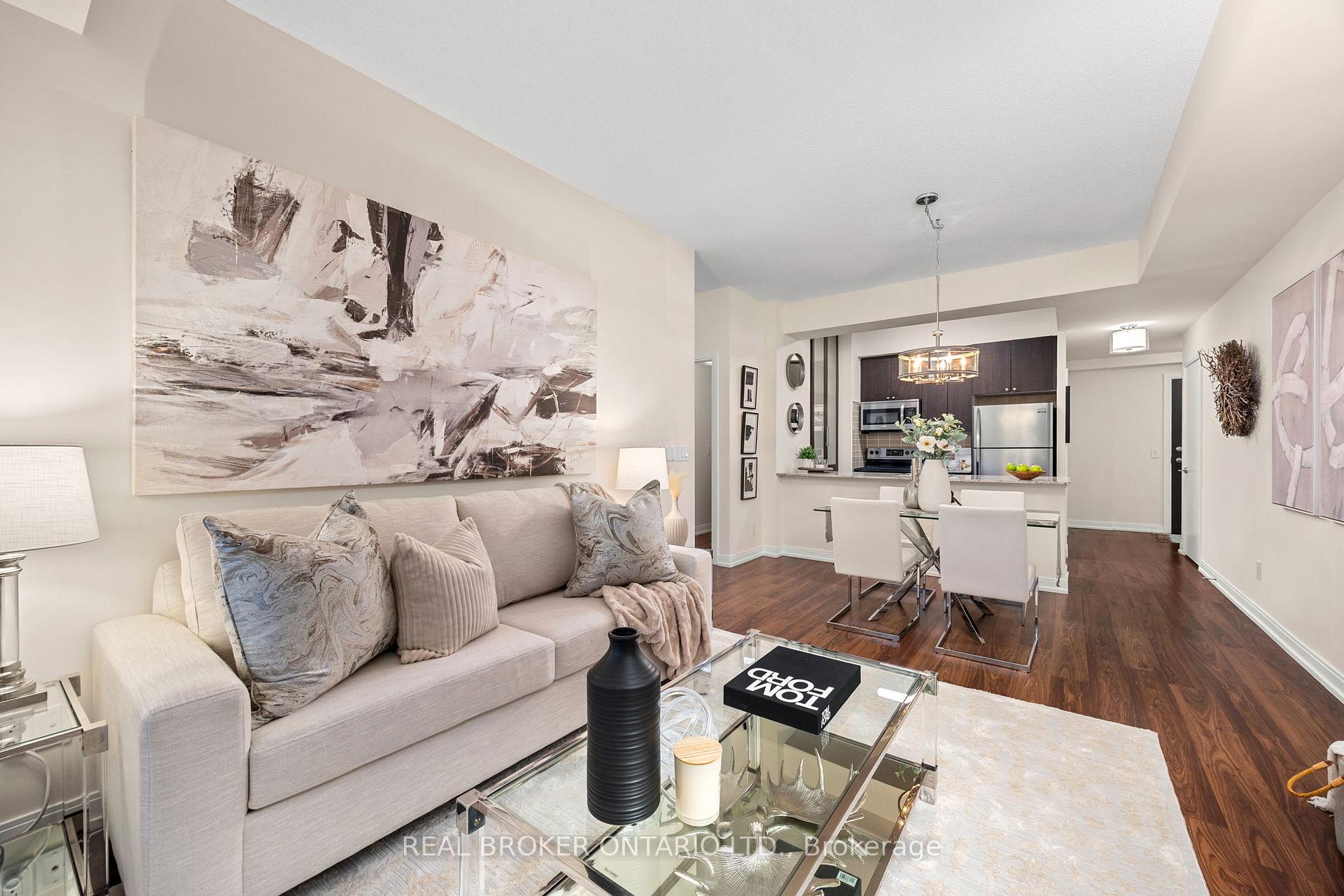 2 Bedrooms Condo at 181 Village Green, Toronto For sale