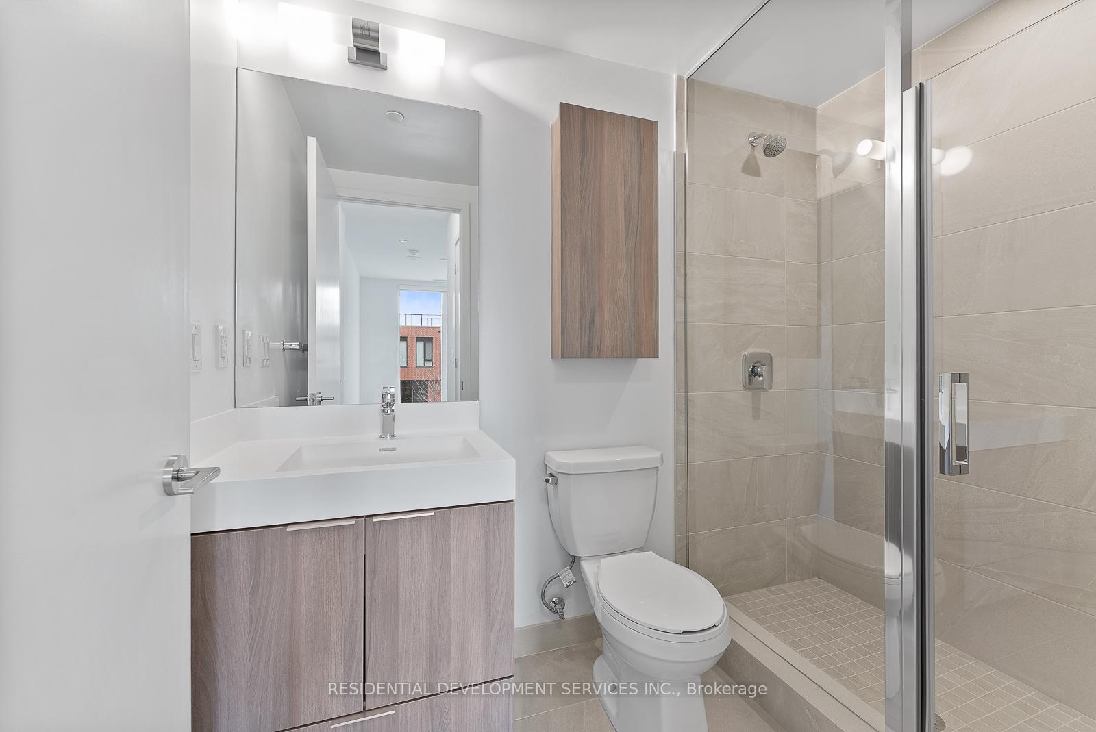 4 Bedrooms Condo at 15 Maryport,  Toronto For sale