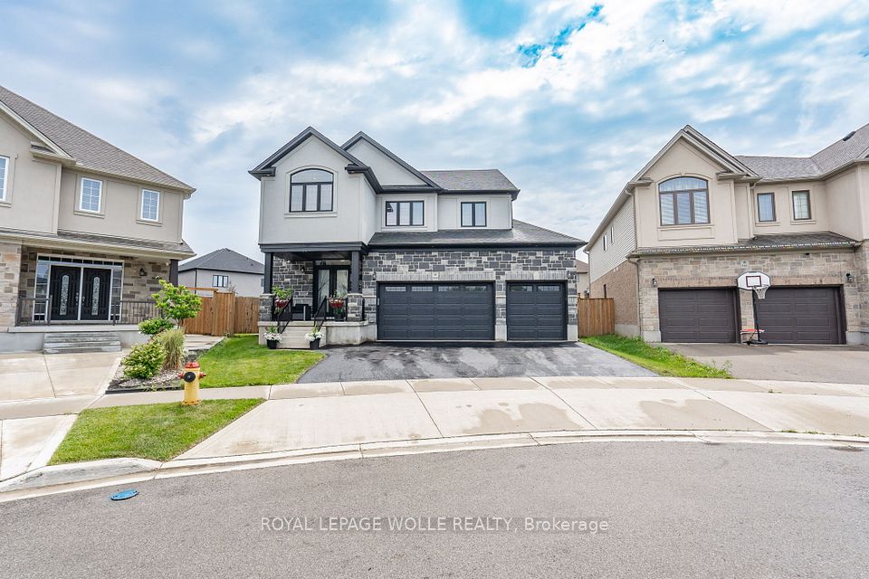 920 River Ridge
