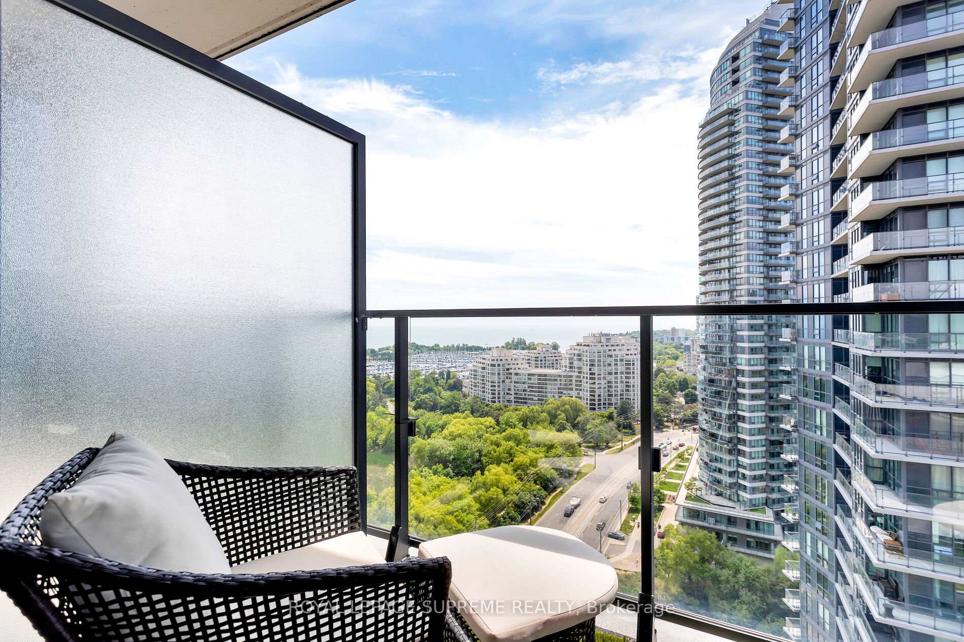 1 Bedroom Condo at 2200 Lake Shore, Toronto For sale
