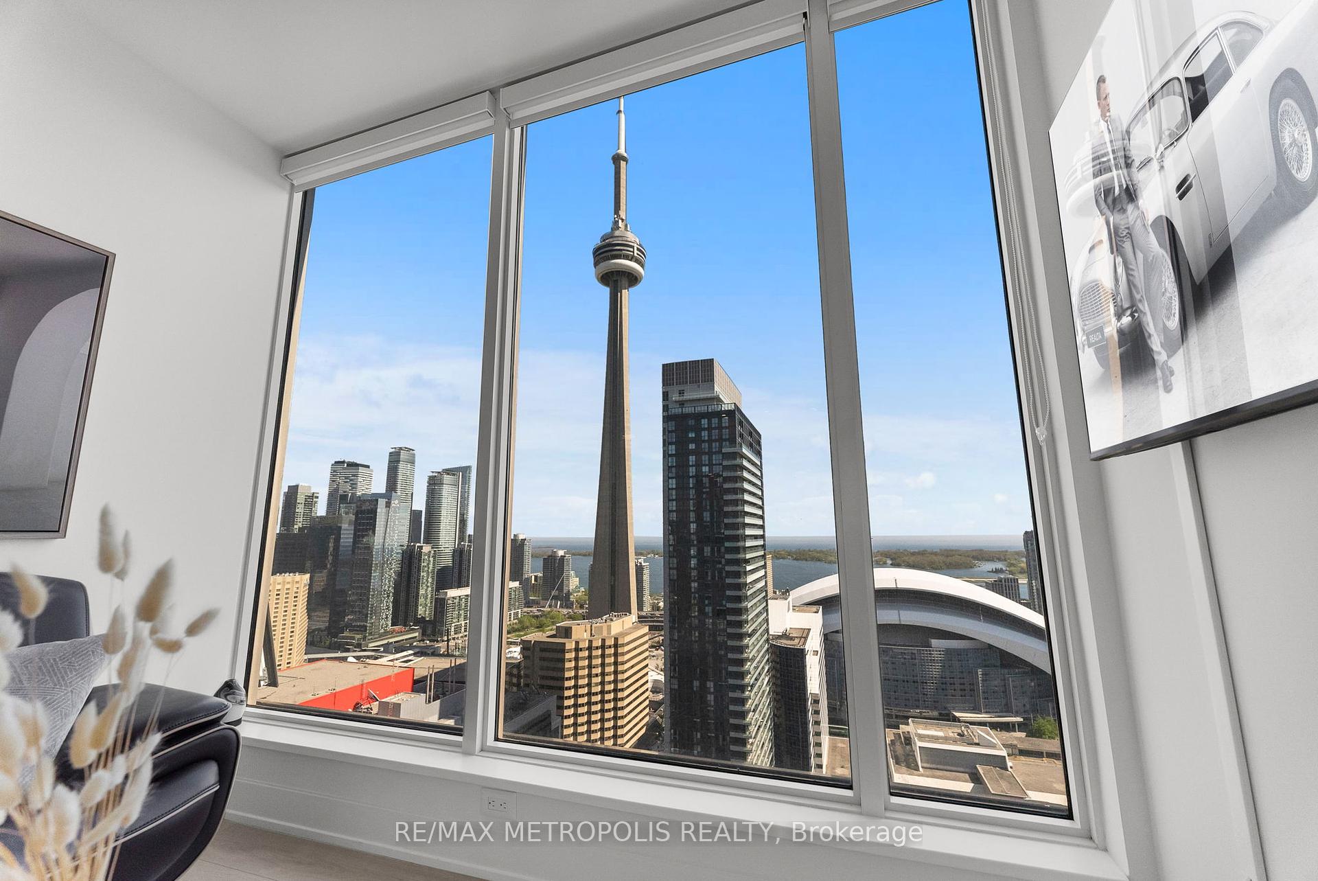 2 Bedrooms Condo at 15 Mercer, Toronto For sale
