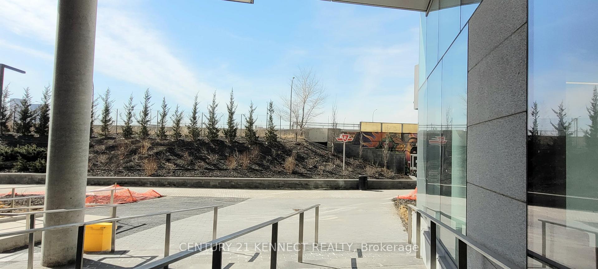 2 Bedrooms Condo at 38 Monte Kwinter,  Toronto For sale