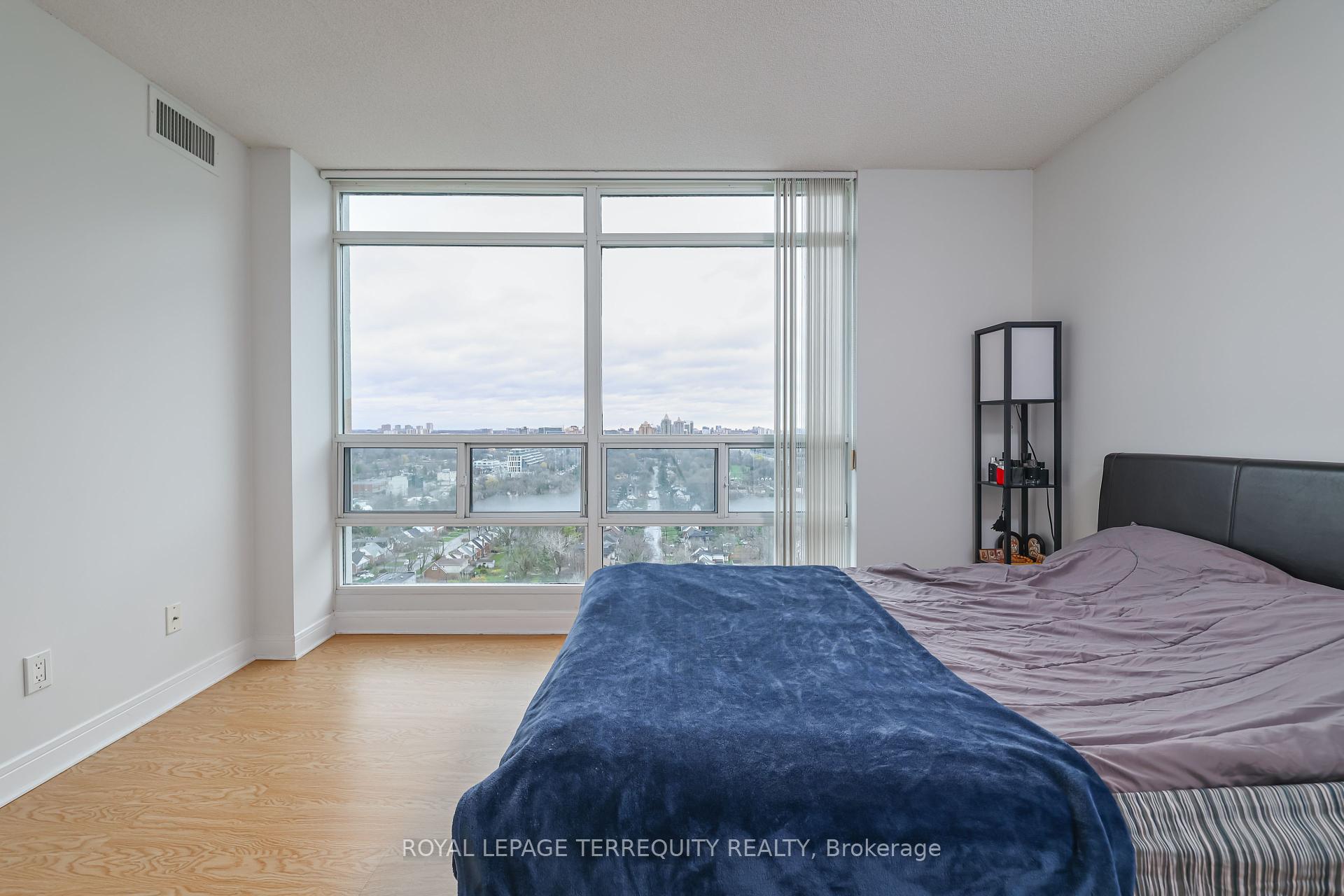 2 Bedrooms Condo at 35 Bales, Toronto For sale