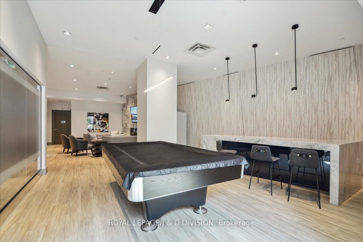 3 Bedrooms Condo at 181 Bedford, Toronto For sale