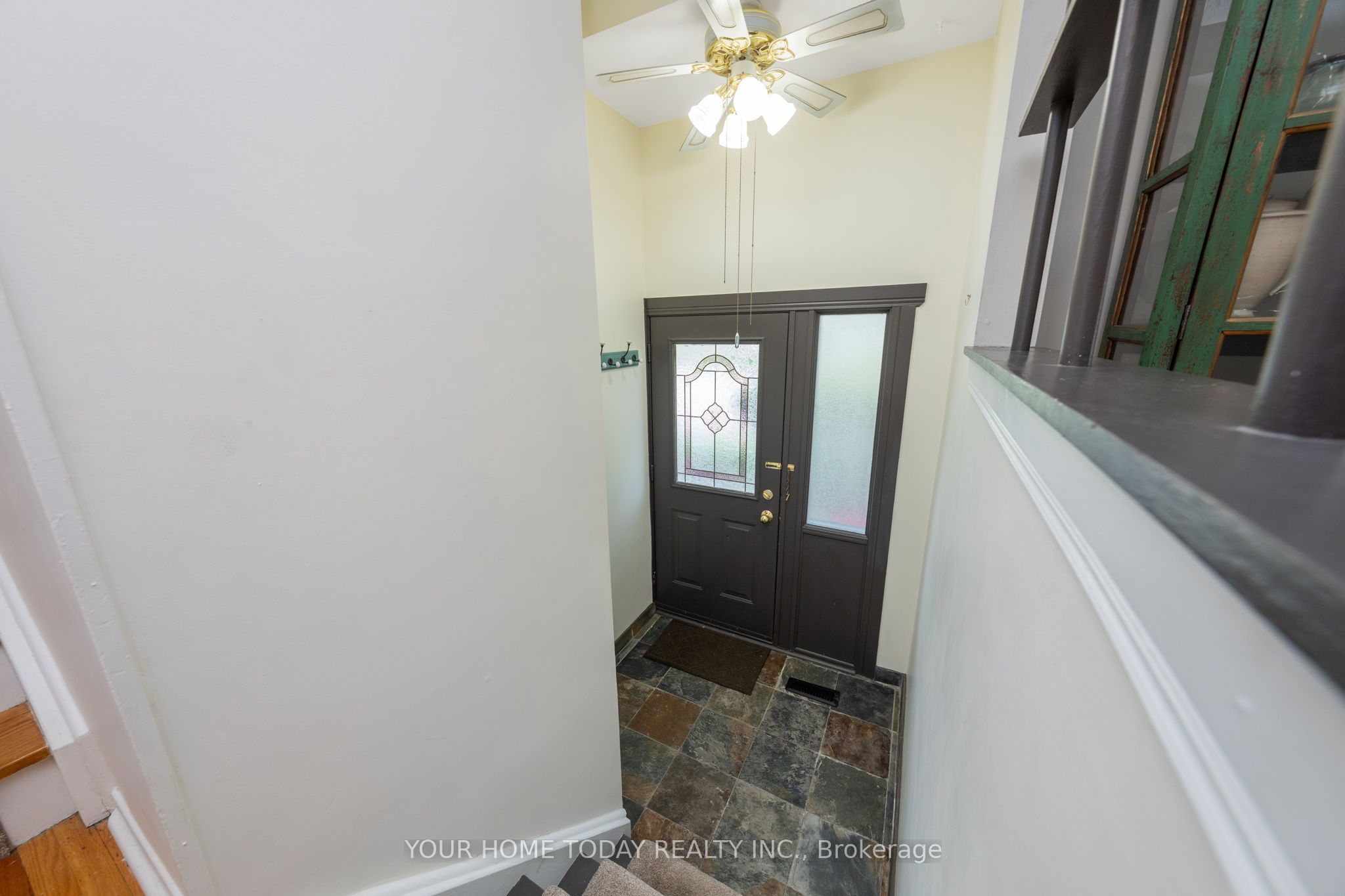 47 Irwin Crescent