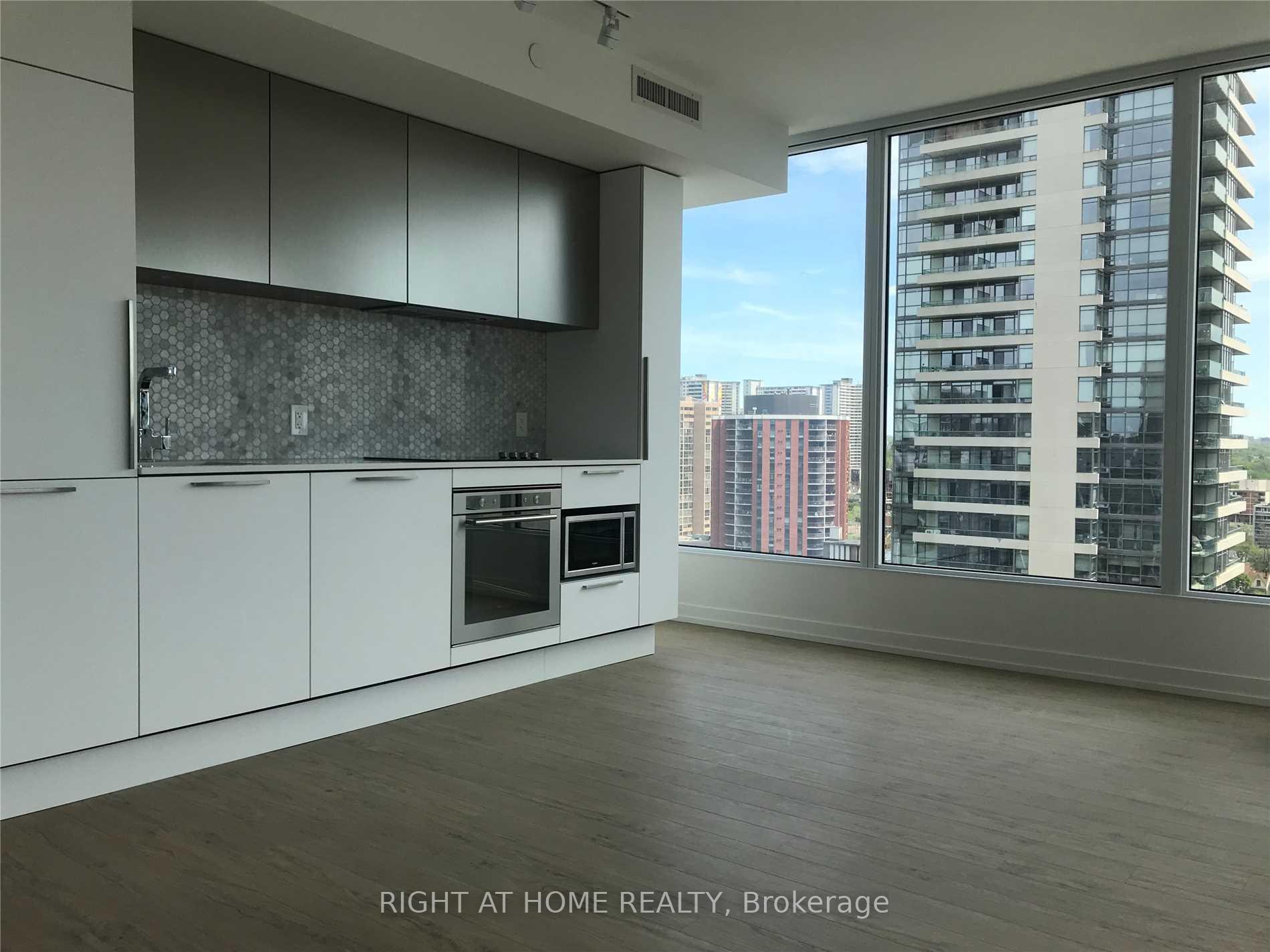 2 Bedrooms Condo at 85 Wood, Toronto For sale