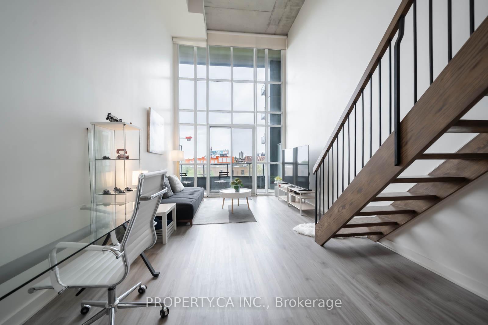 2 Bedrooms Condo at 5 Hanna, Toronto For sale