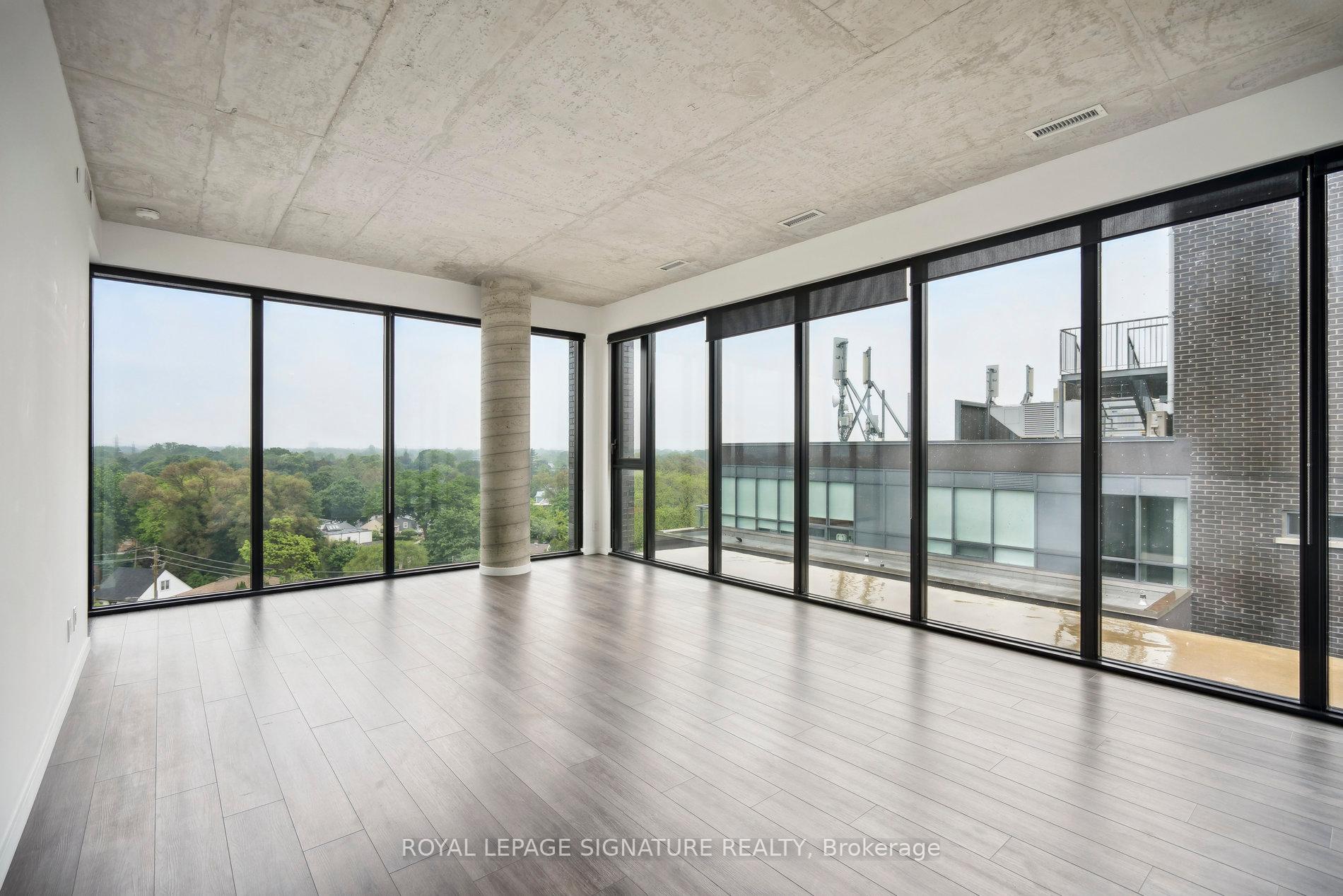 3 Bedrooms Co-op at 7 Smith, Toronto For sale