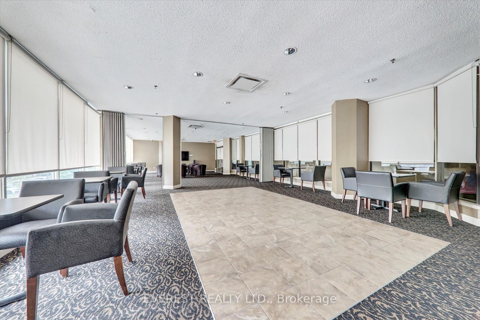 3 Bedrooms Condo at 3 Greystone Walk, Toronto For sale