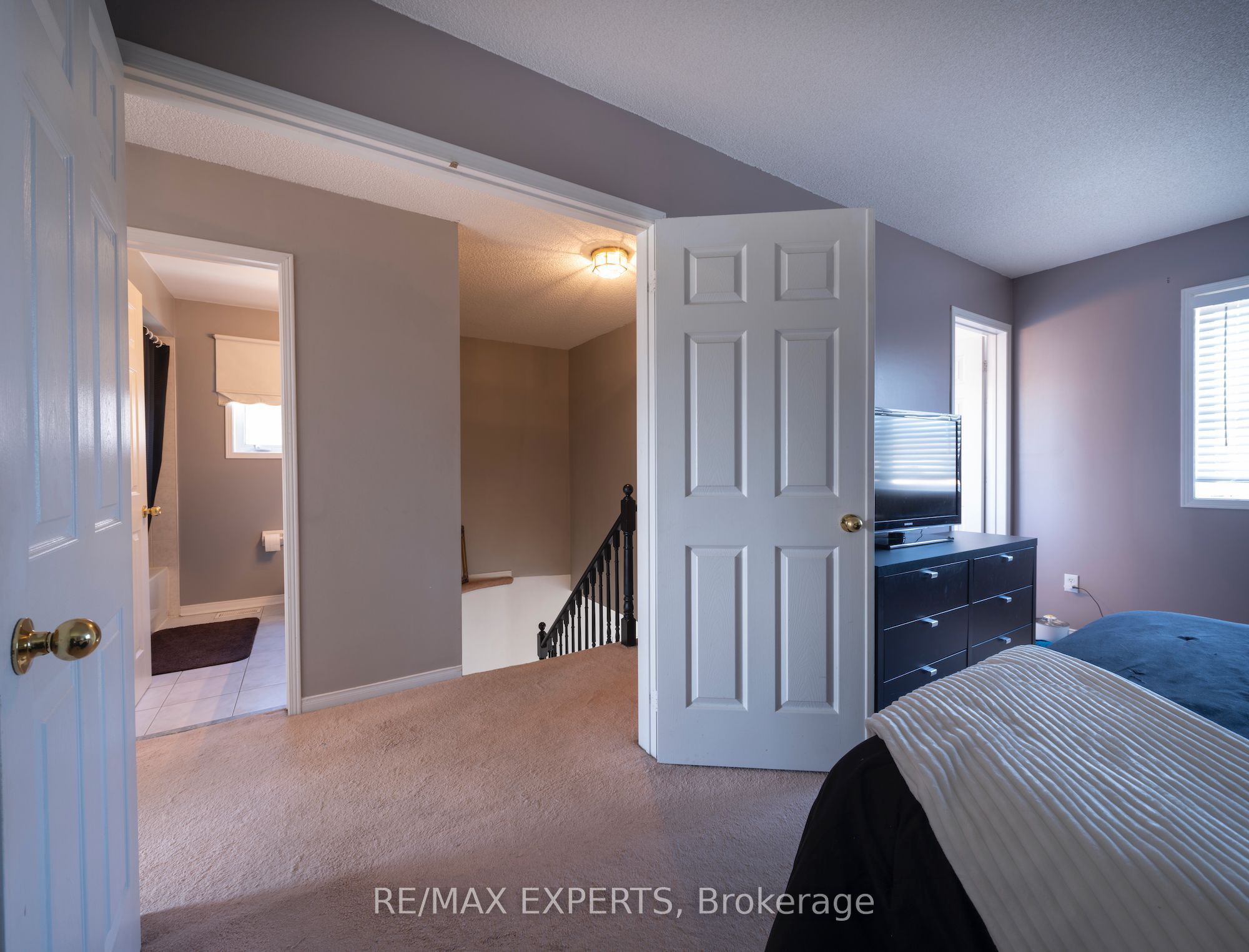 272 Hoover Park Drive, Whitchurch-Stouffville, ON L4A 1K9
