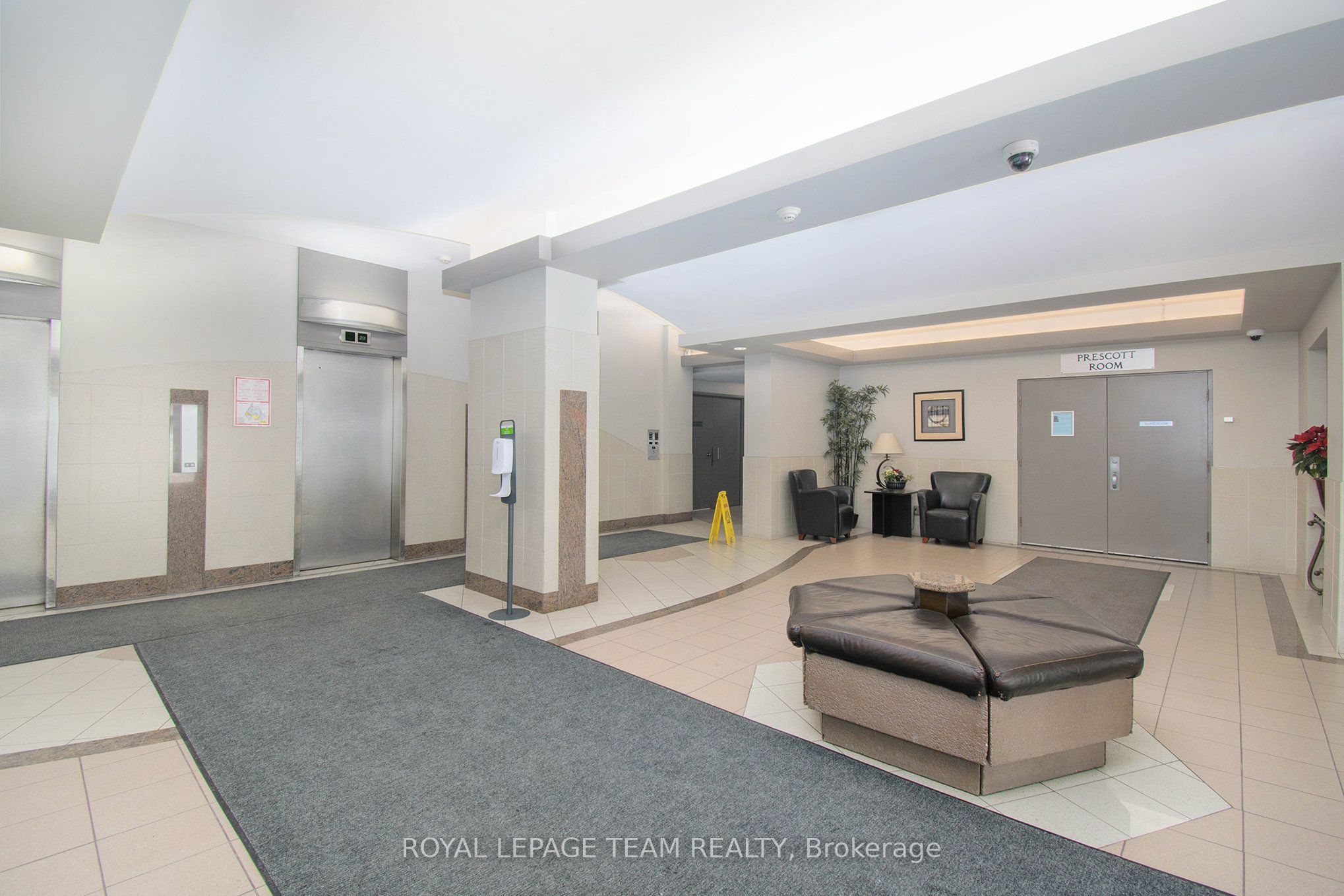 900 DYNES Road #507, Mooneys Bay - Carleton Heights and Area 4702 - Carleton Square