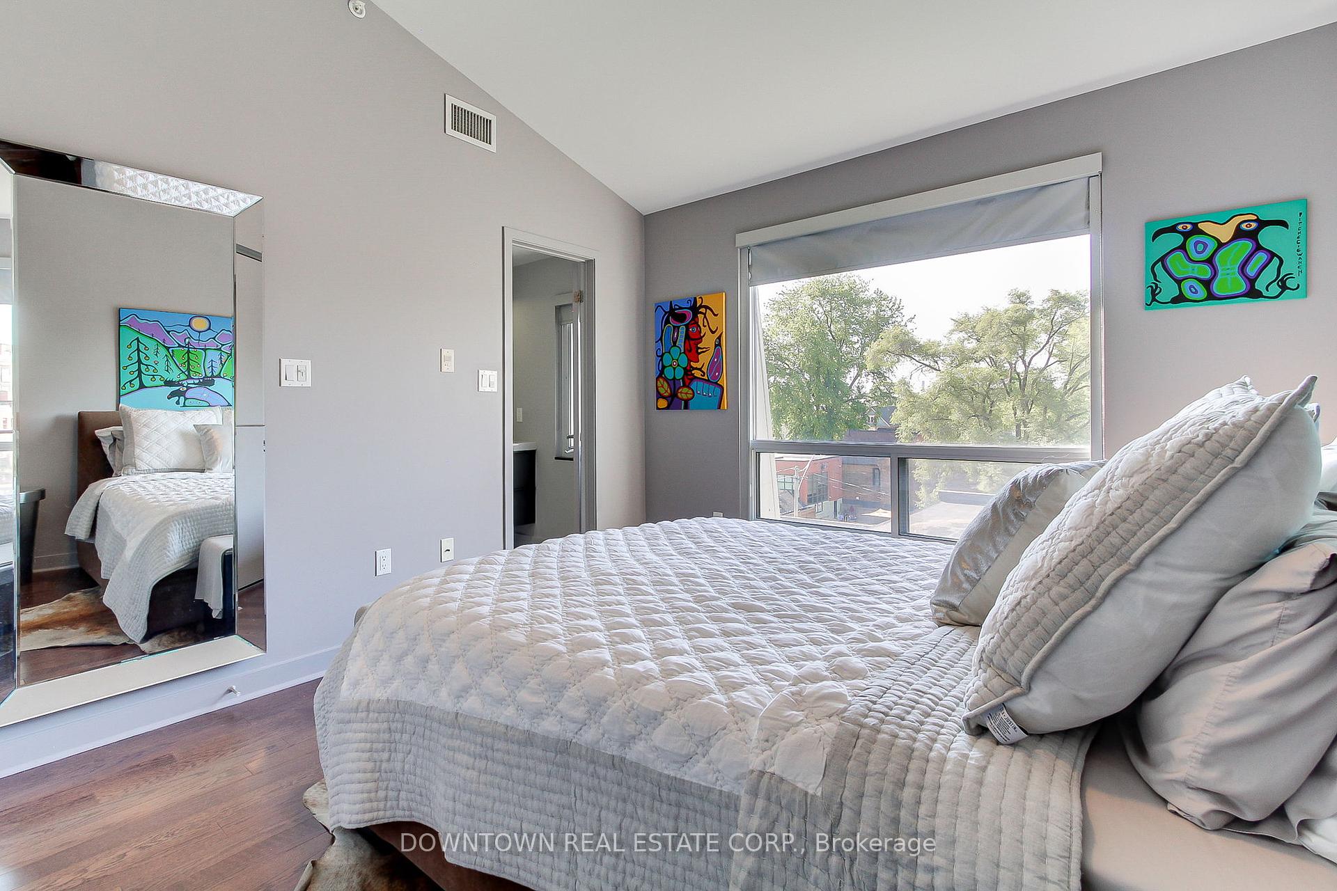 2 Bedrooms Condo at 53 Colgate, Toronto For sale