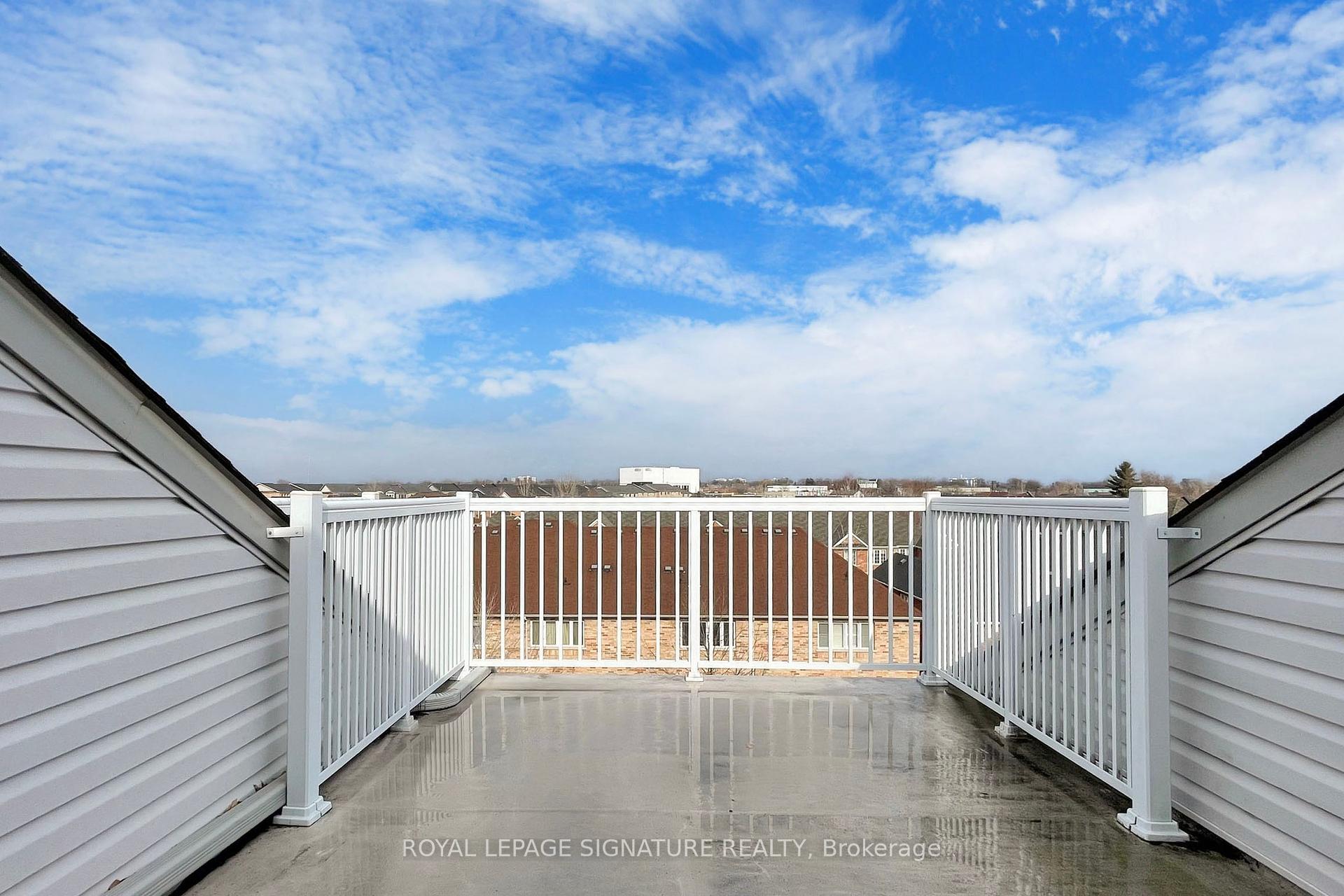 4 Bedrooms Condo at 649D Warden, Toronto For sale