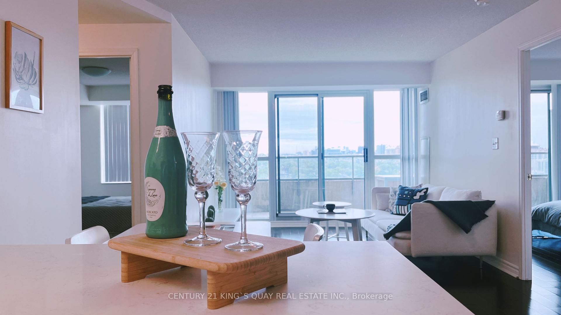 3 Bedrooms Condo at 18 Spring Garden, Toronto For sale