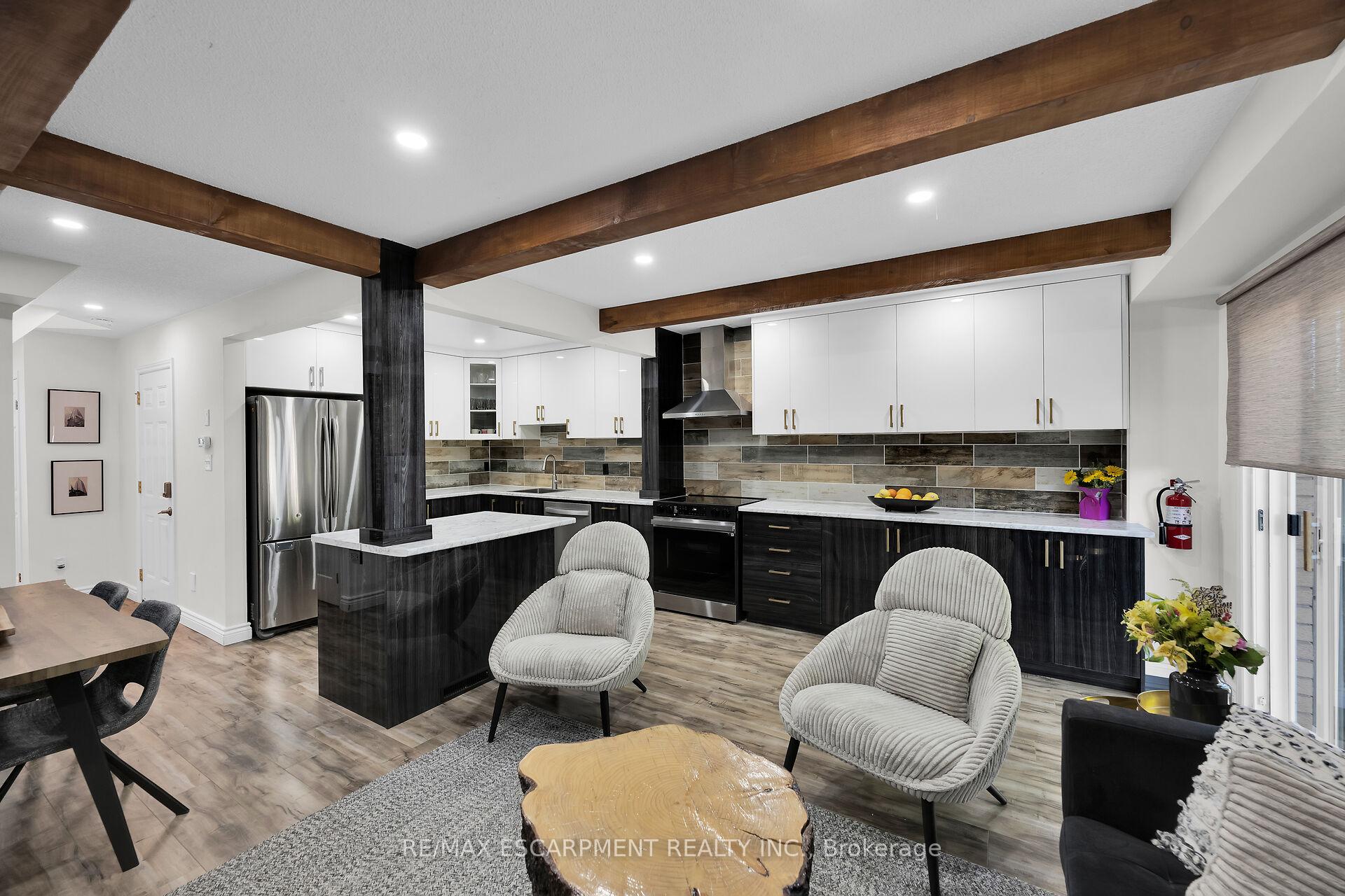 4 Bedrooms Condo at 134 Terni, Hamilton For sale