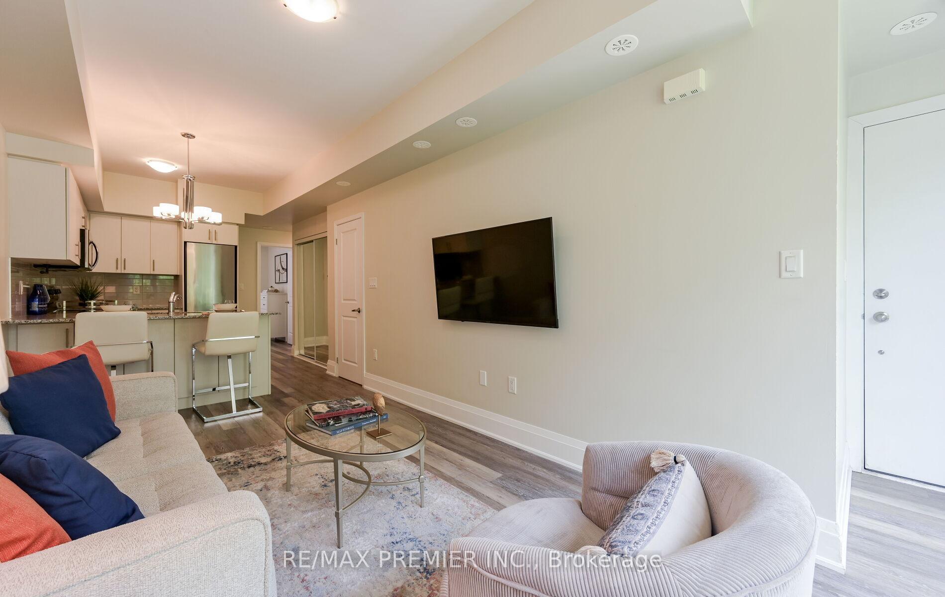 1 Bedroom Condo at 30 Fieldway, Toronto For sale