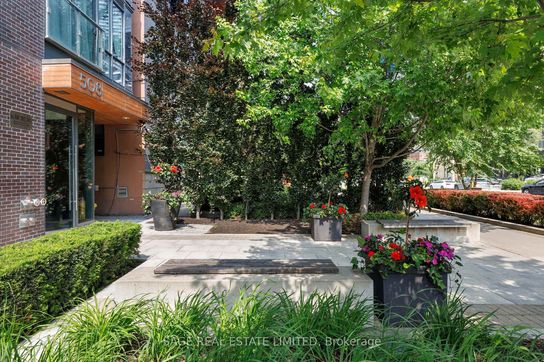 3 Bedrooms Condo at 508 Wellington, Toronto For sale