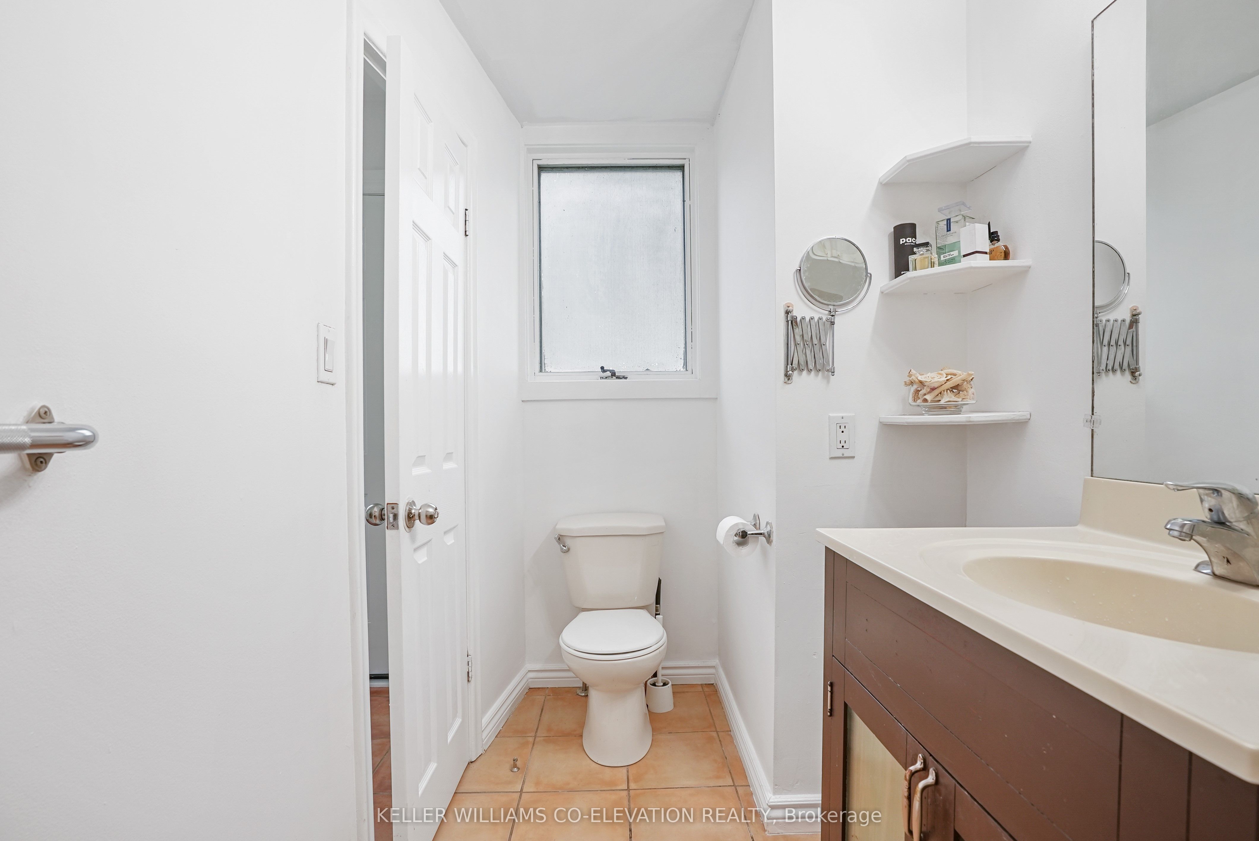 1136 Bronte Road