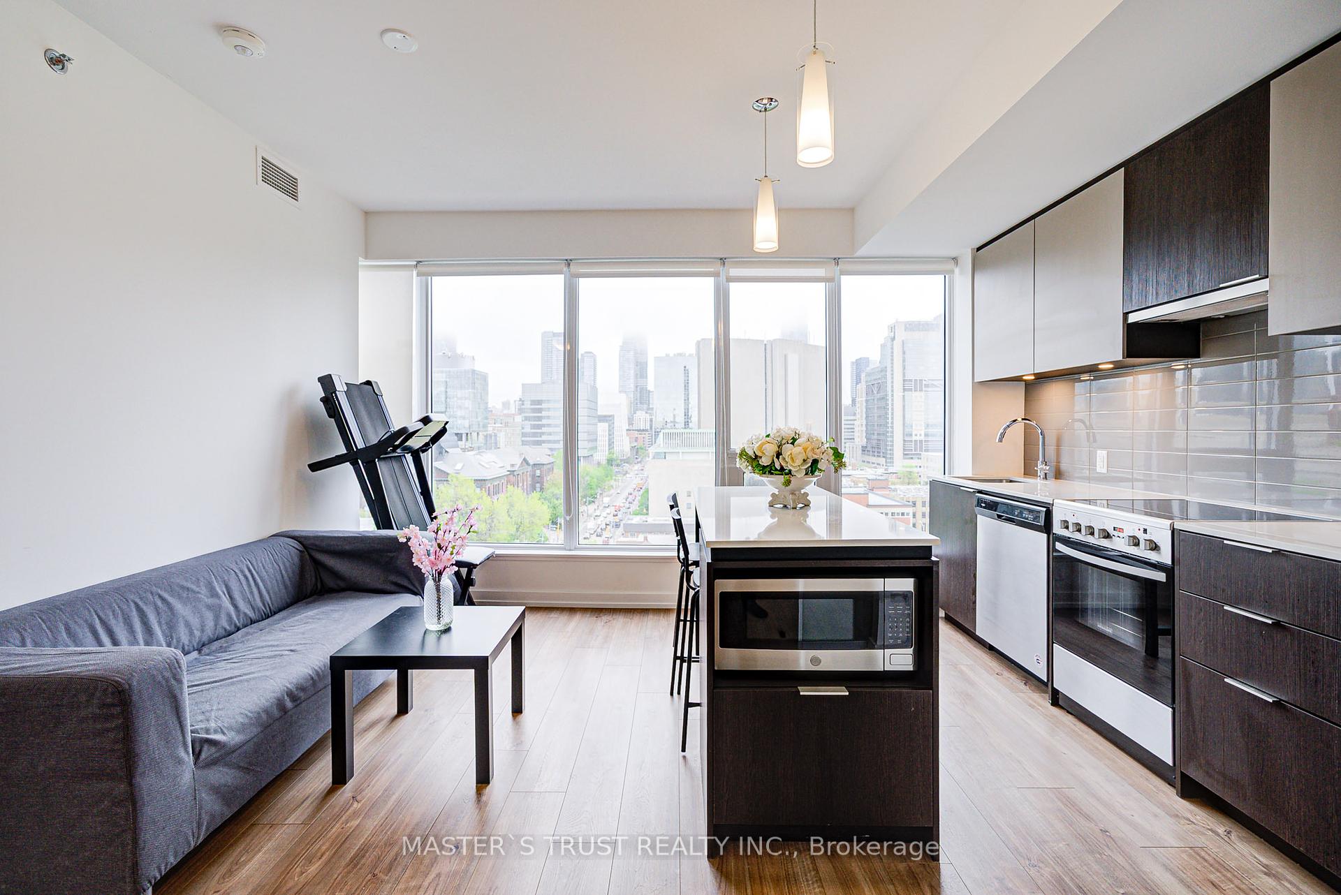 2 Bedrooms Condo at 203 College, Toronto For sale
