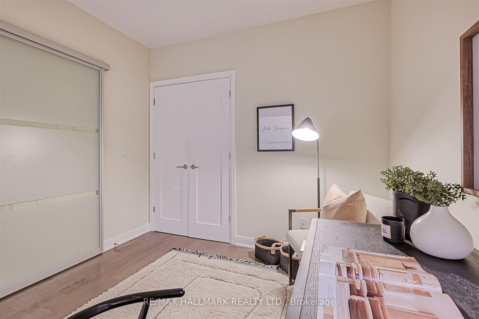 2 Bedrooms Condo at 55 Front, Toronto For sale