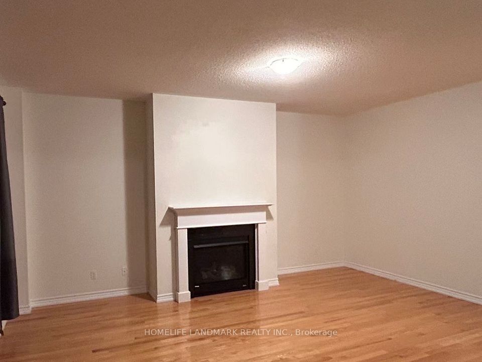 69 Chessington Avenue, East Gwillimbury, ON L9N 0R5