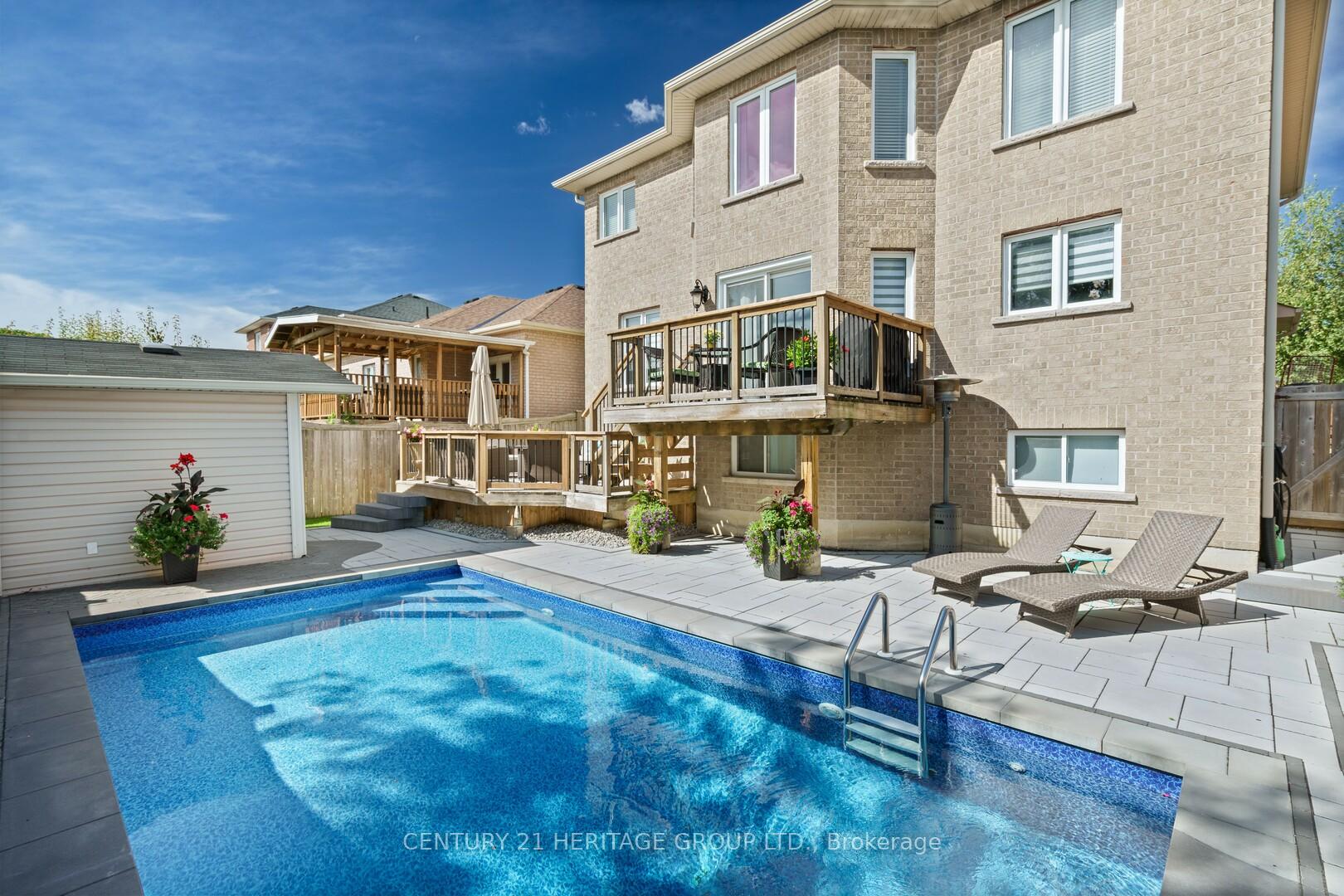 146 Metcalfe Drive, Bradford West Gwillimbury, ON L3Z 3J2