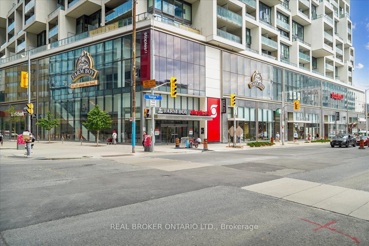 3 Bedrooms Condo at 191 Duplex, Toronto For sale