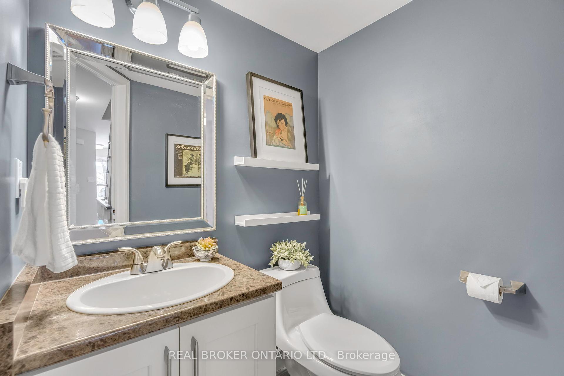2 Bedrooms Condo at 2015 Cleaver, Burlington For sale