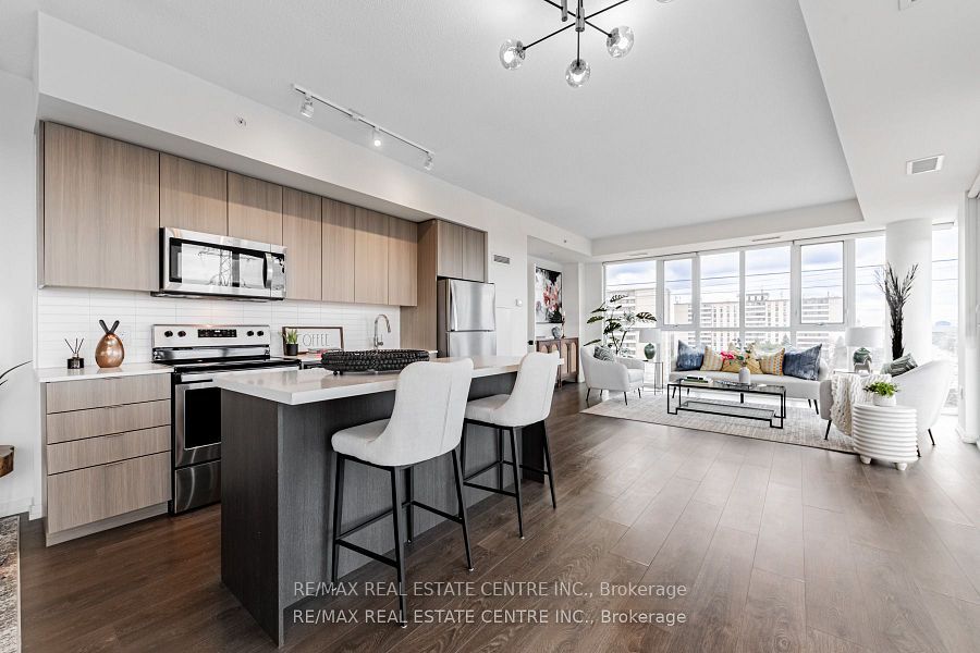 3237 Bayview